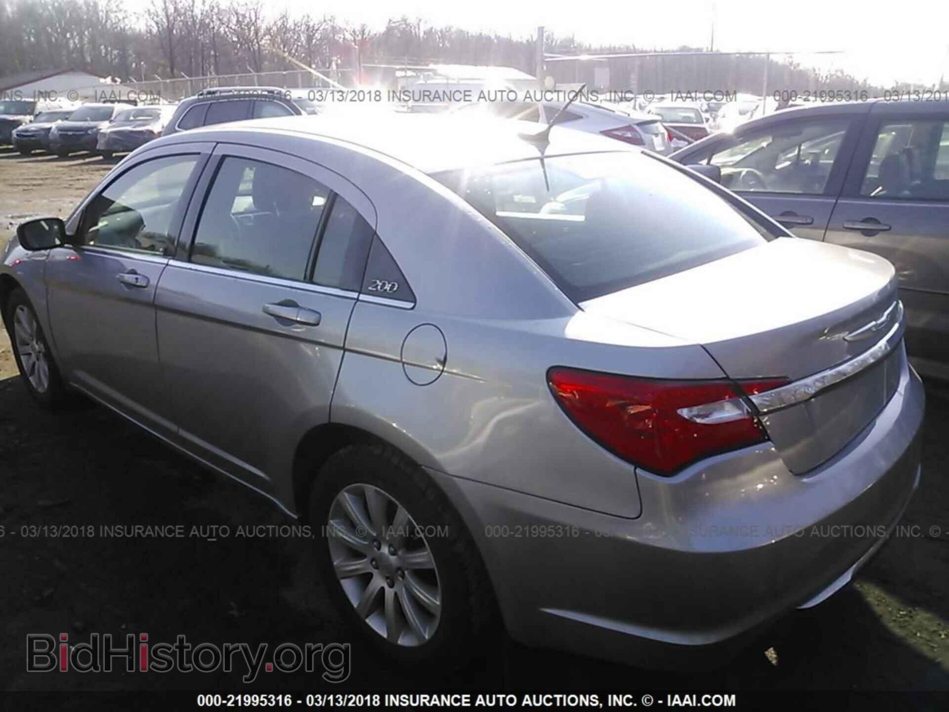 2014 Chrysler 200 - VIN: 1C3CCBBB0EN192159 - Photo 3