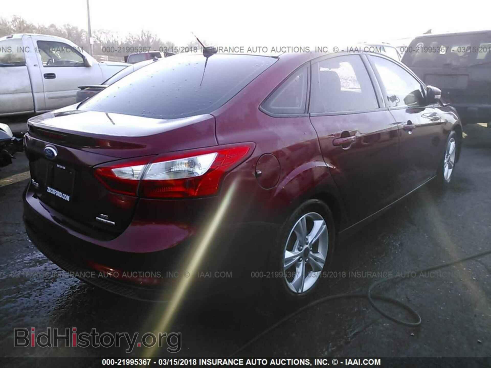 2014 Ford Focus - VIN: 1FADP3F28EL183585 - Photo 4