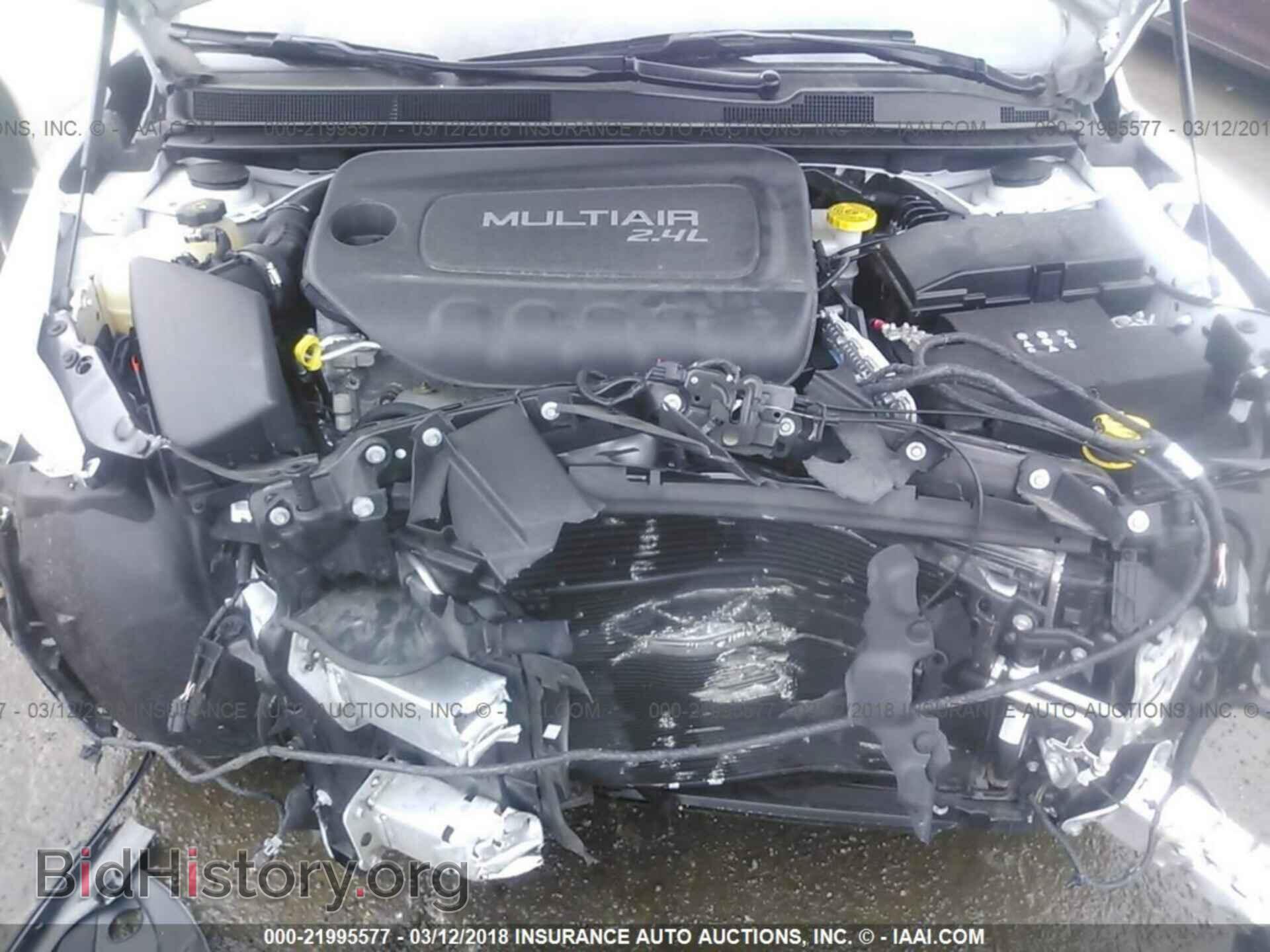 2016 Chrysler 200 - VIN: 1C3CCCBBXGN115601 - Фото 10