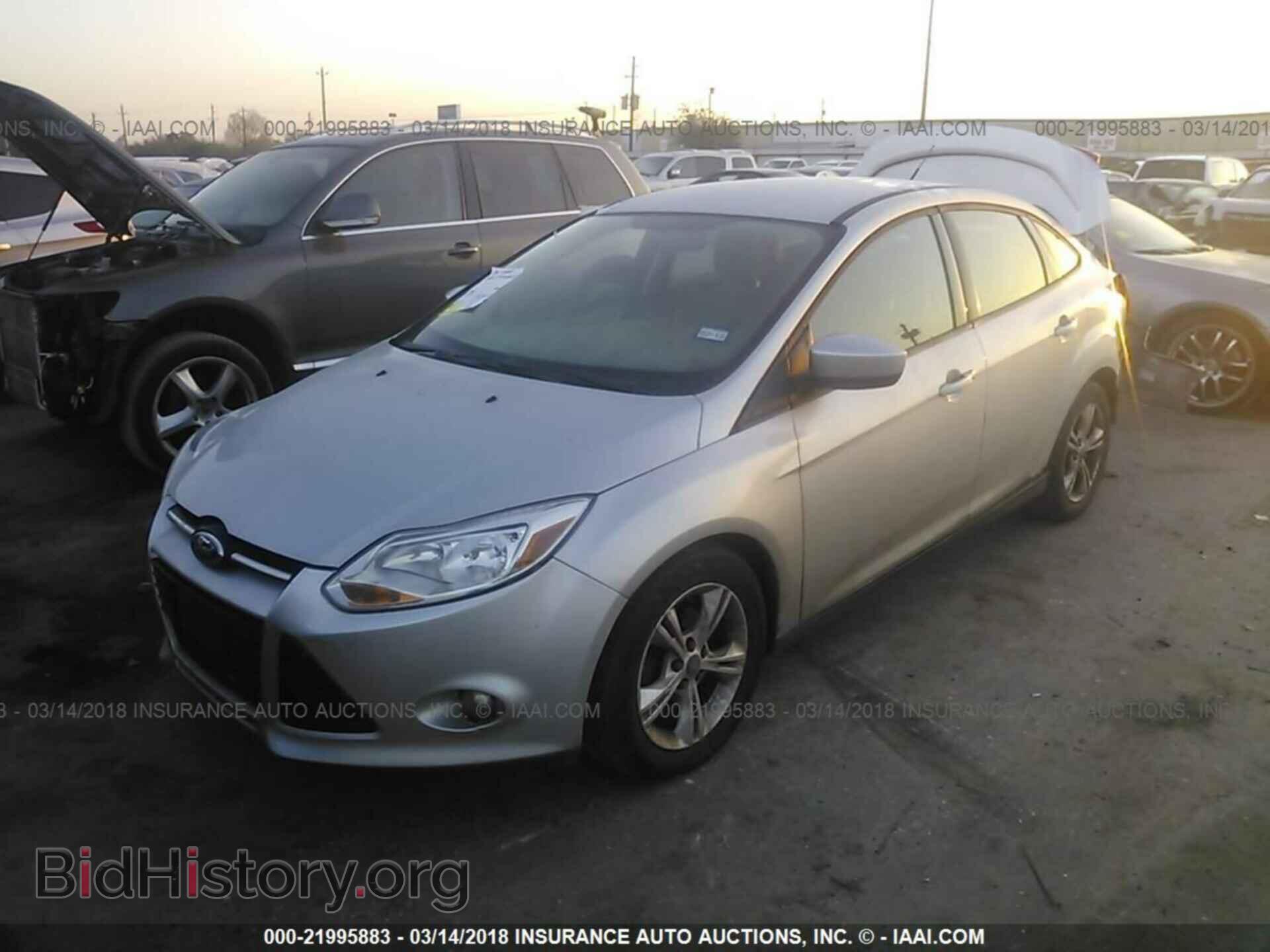 2012 Ford Focus - VIN: 1FAHP3F23CL381876 - Photo 2
