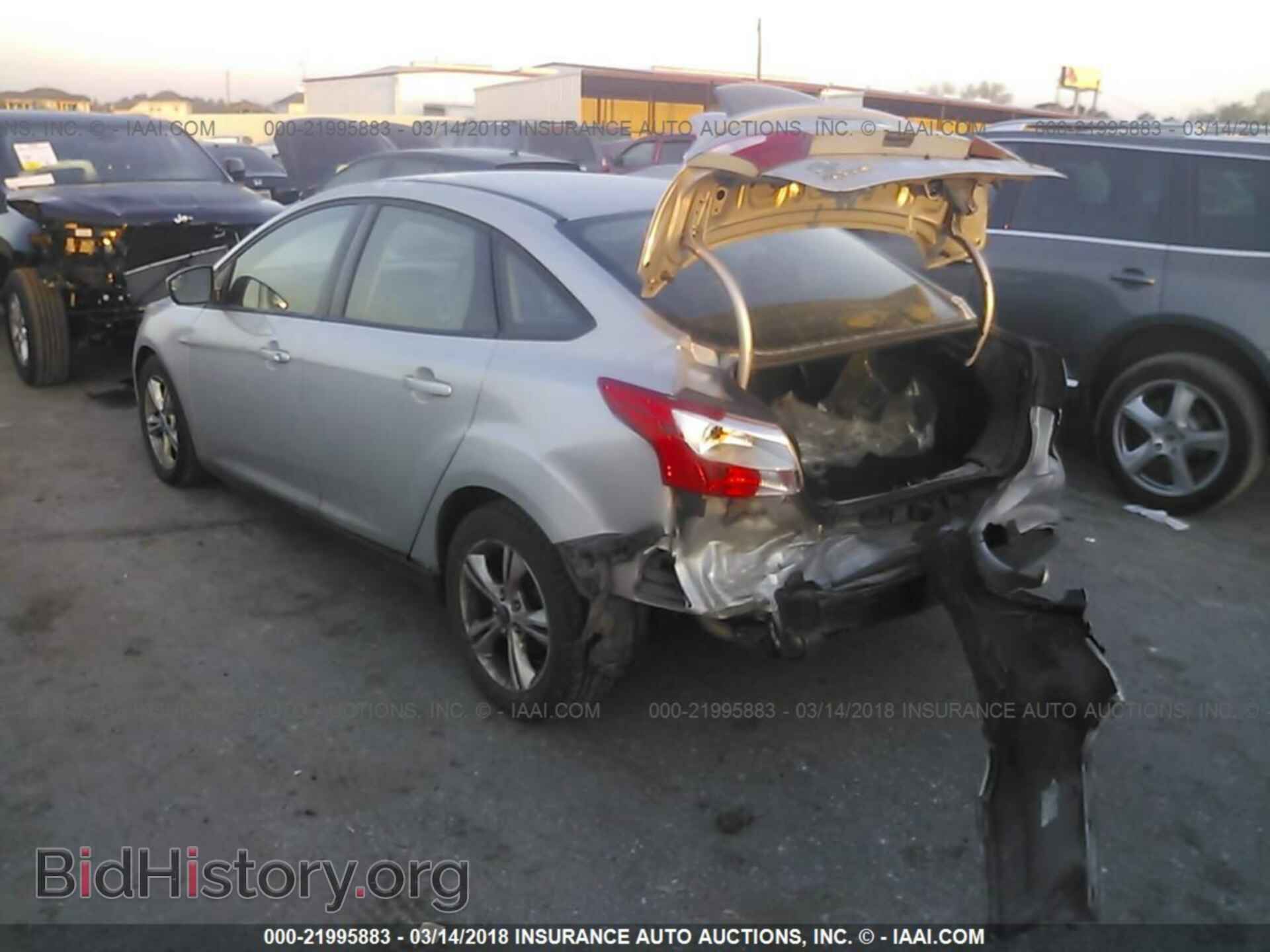 2012 Ford Focus - VIN: 1FAHP3F23CL381876 - Photo 3