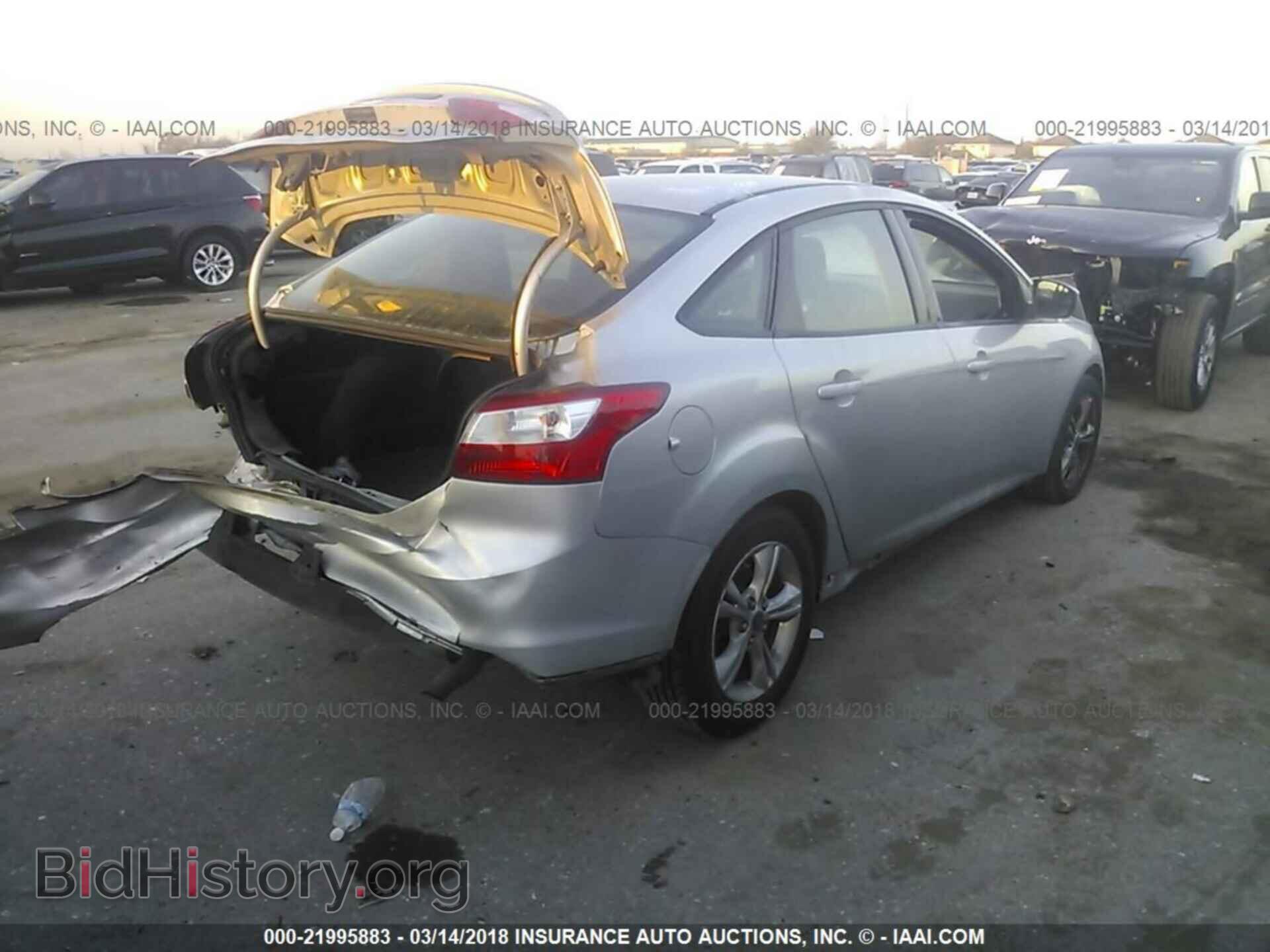 2012 Ford Focus - VIN: 1FAHP3F23CL381876 - Photo 4