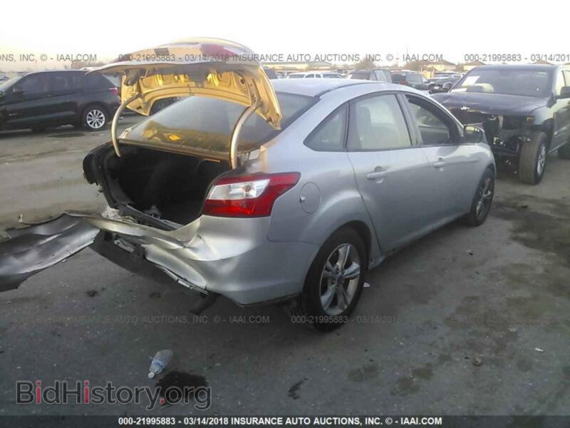 2012 Ford FOCUS (VIN 1FAHP3F23CL381876) — photo 4 of 10