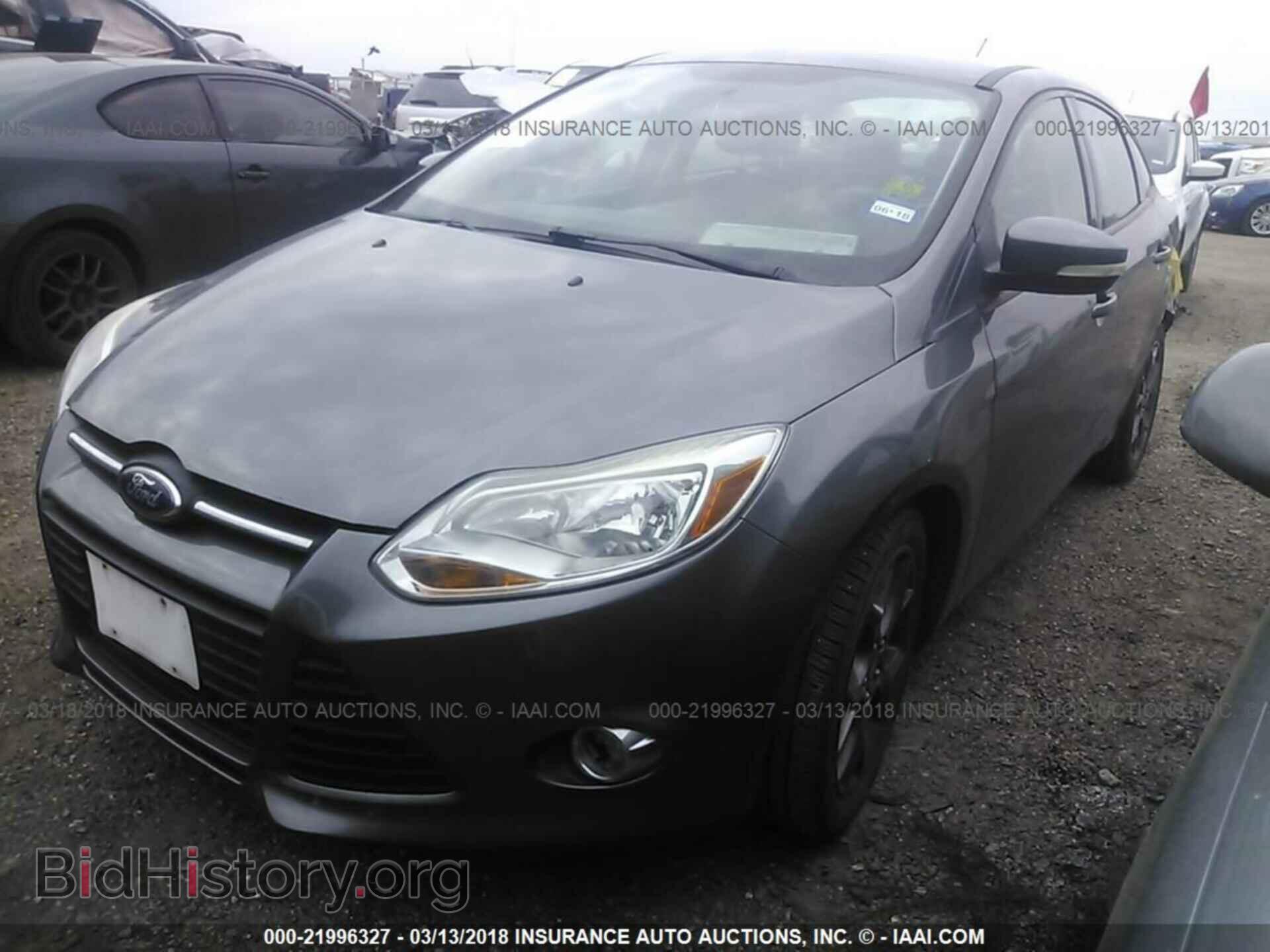 2013 Ford Focus - VIN: 1FADP3F20DL233930 - Photo 2