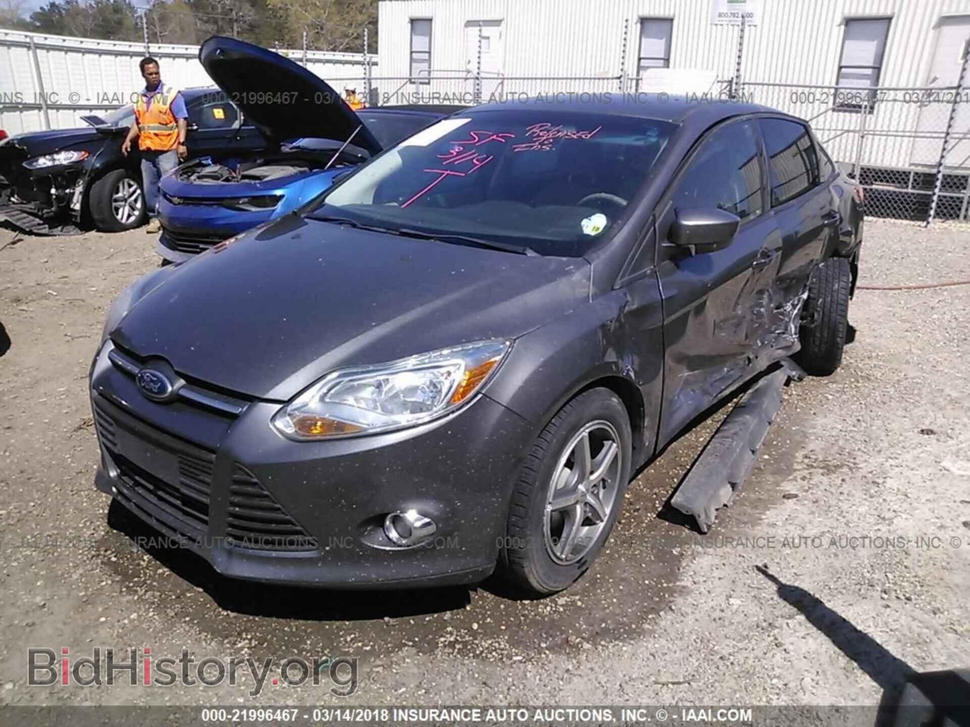 2012 Ford Focus - VIN: 1FAHP3F22CL426791 - Фото 2