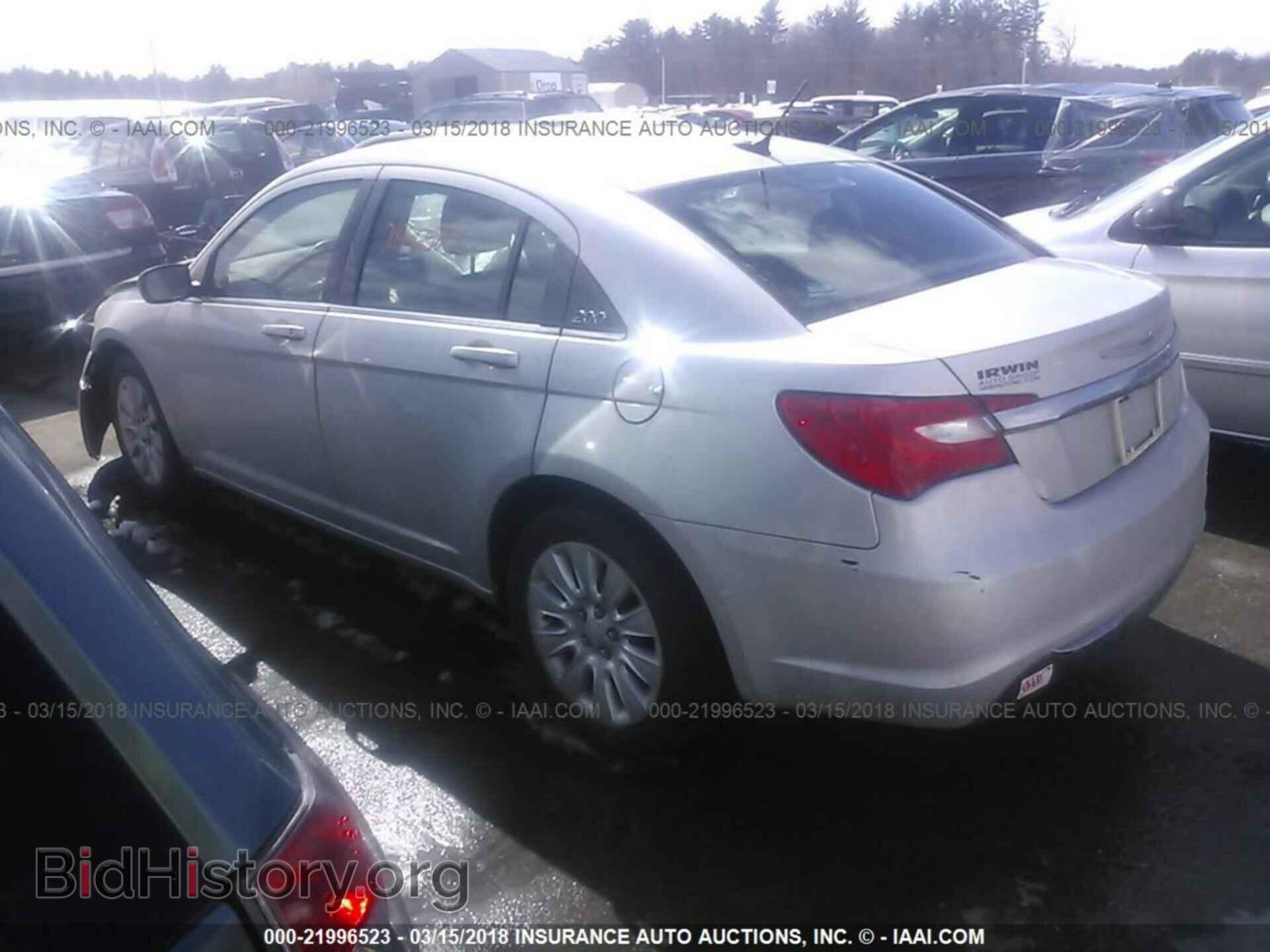 2012 Chrysler 200 - VIN: 1C3CCBAB0CN320415 - Photo 3