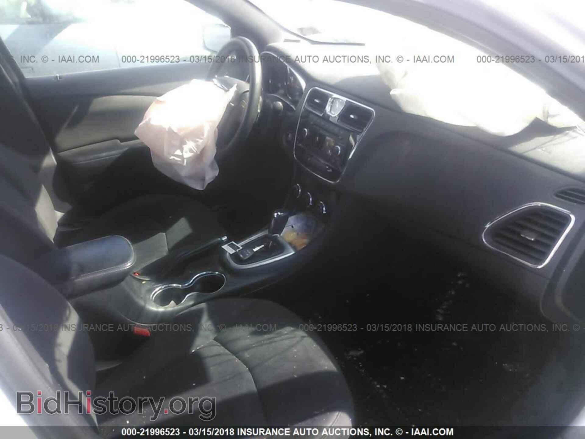 2012 Chrysler 200 - VIN: 1C3CCBAB0CN320415 - Photo 5