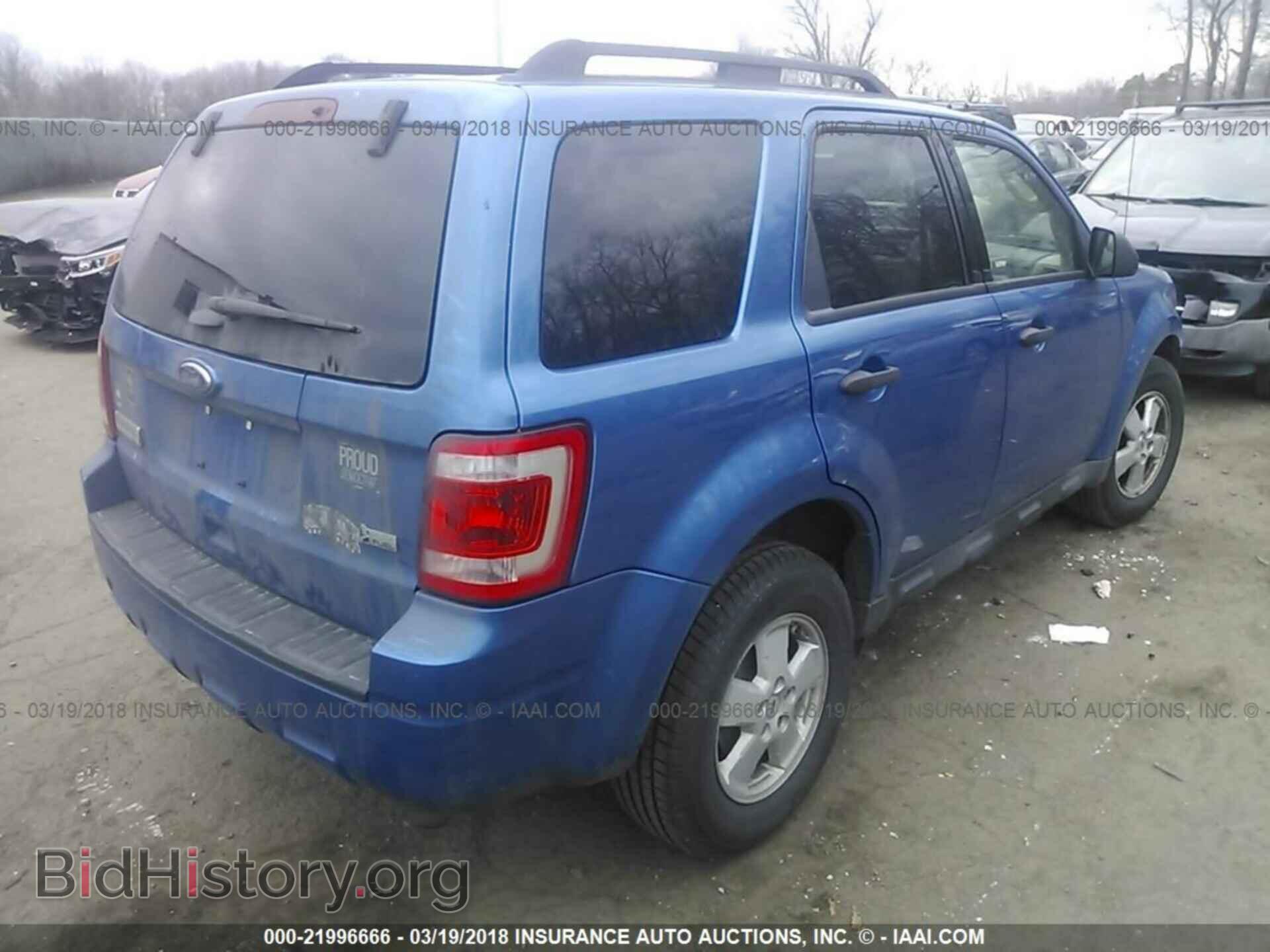 2012 Ford Escape - VIN: 1FMCU9DG6CKC76457 - Photo 4