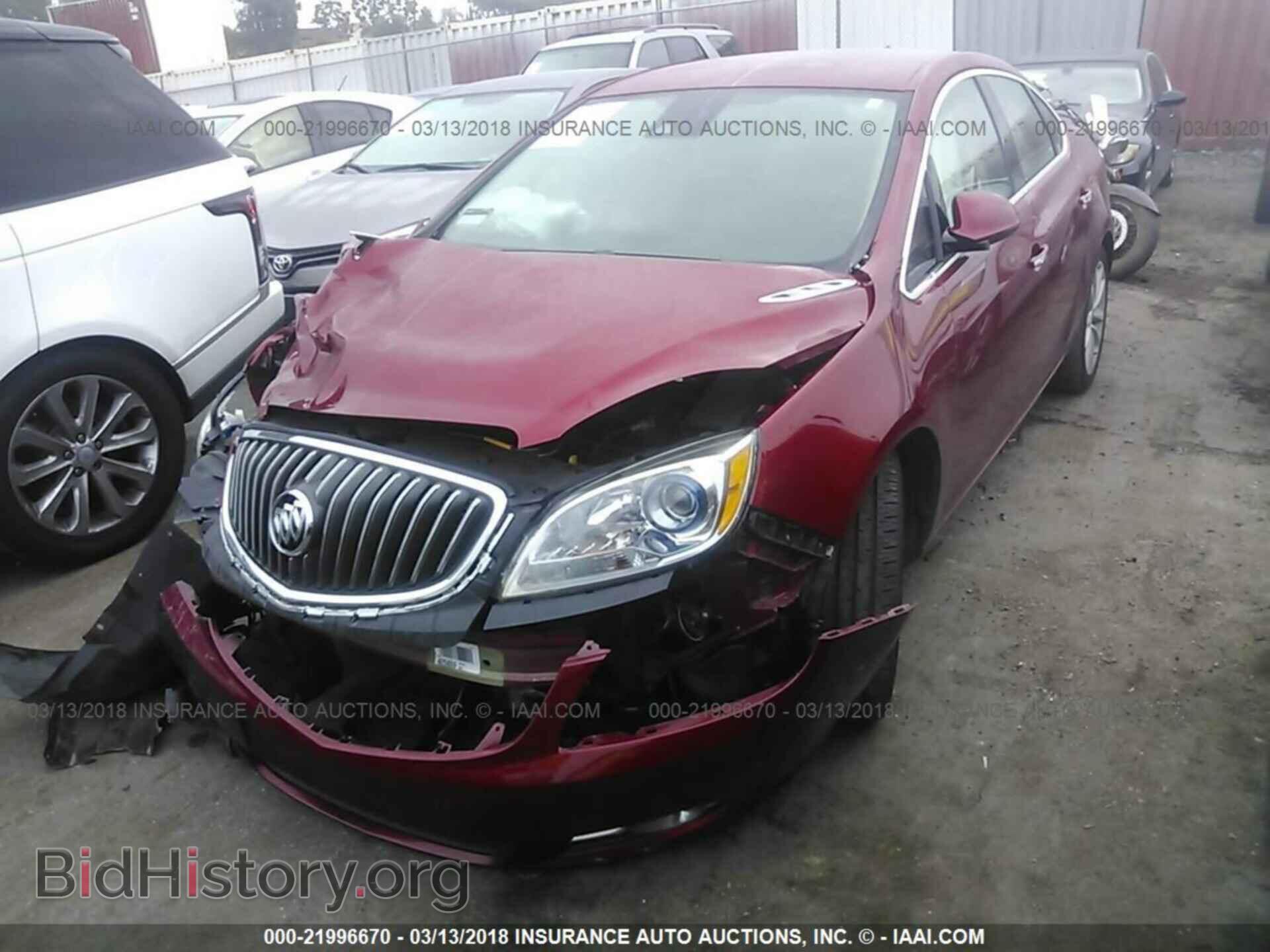 2014 Buick Verano - VIN: 1G4PR5SK5E4231908 - Photo 2