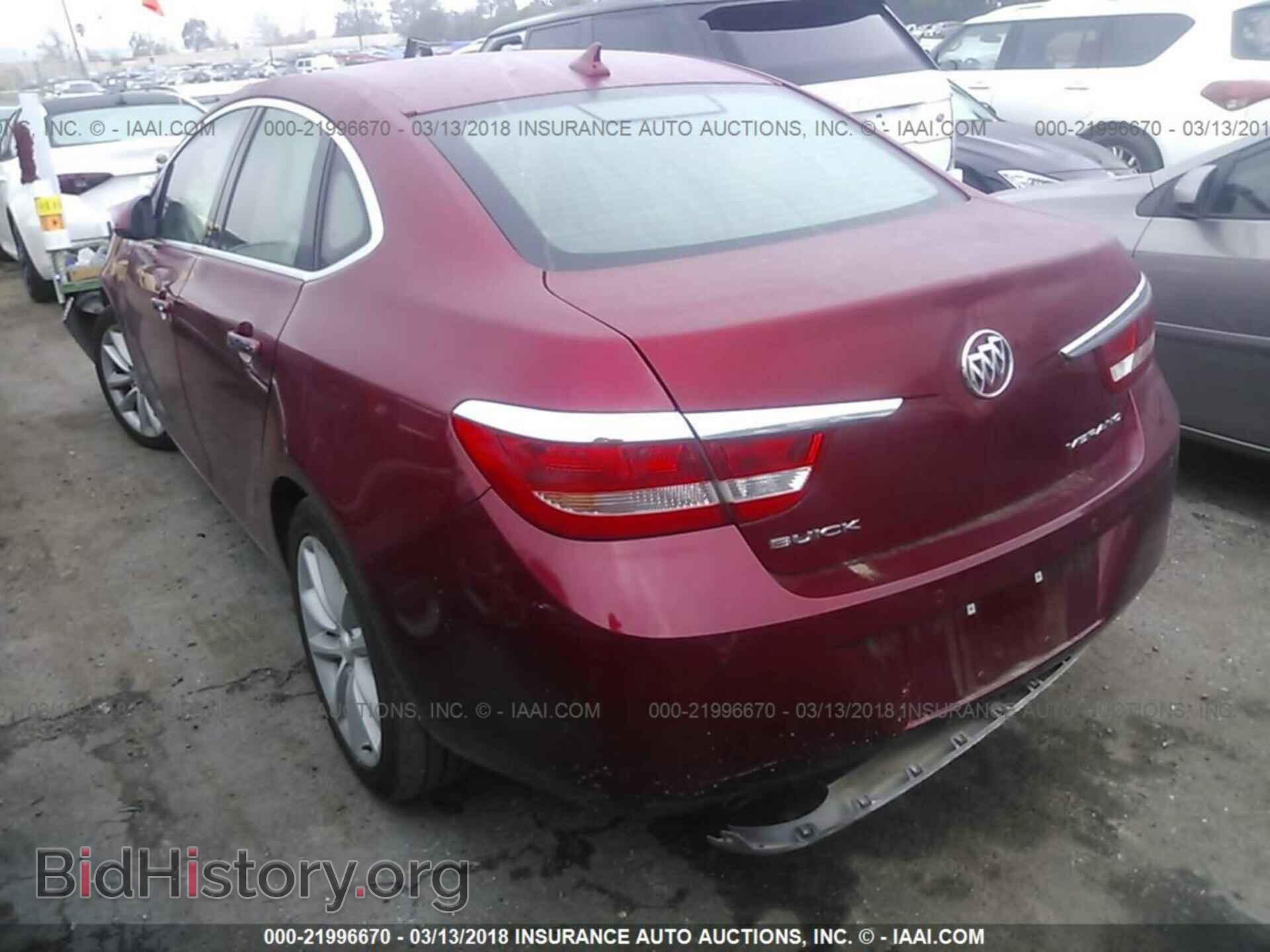 2014 Buick Verano - VIN: 1G4PR5SK5E4231908 - Photo 3