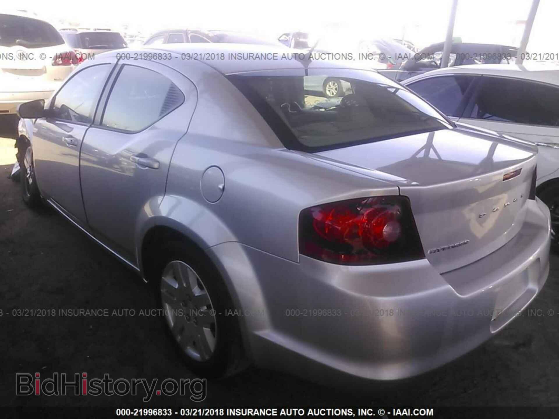 2011 Dodge Avenger - VIN: 1B3BD4FB8BN541950 - Photo 3