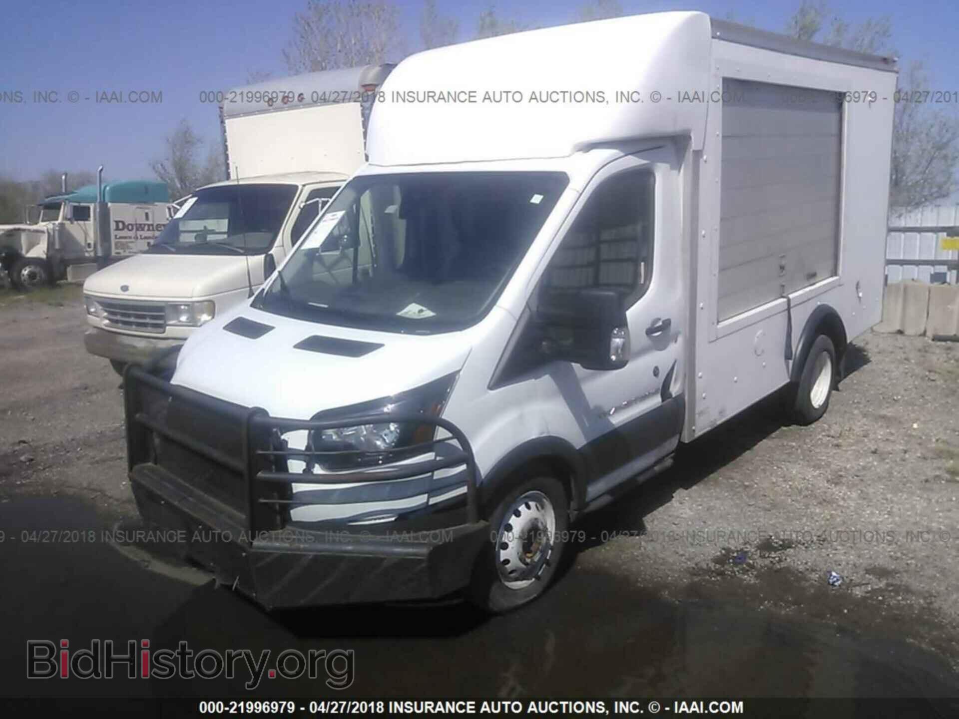 2015 Ford Transit - VIN: 1FDSF6PV5FKB09106 - Фото 2
