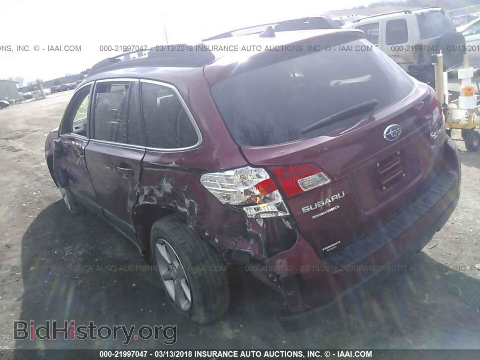 2014 Subaru Outback - VIN: 4S4BRCKC4E3286878 - Фото 3