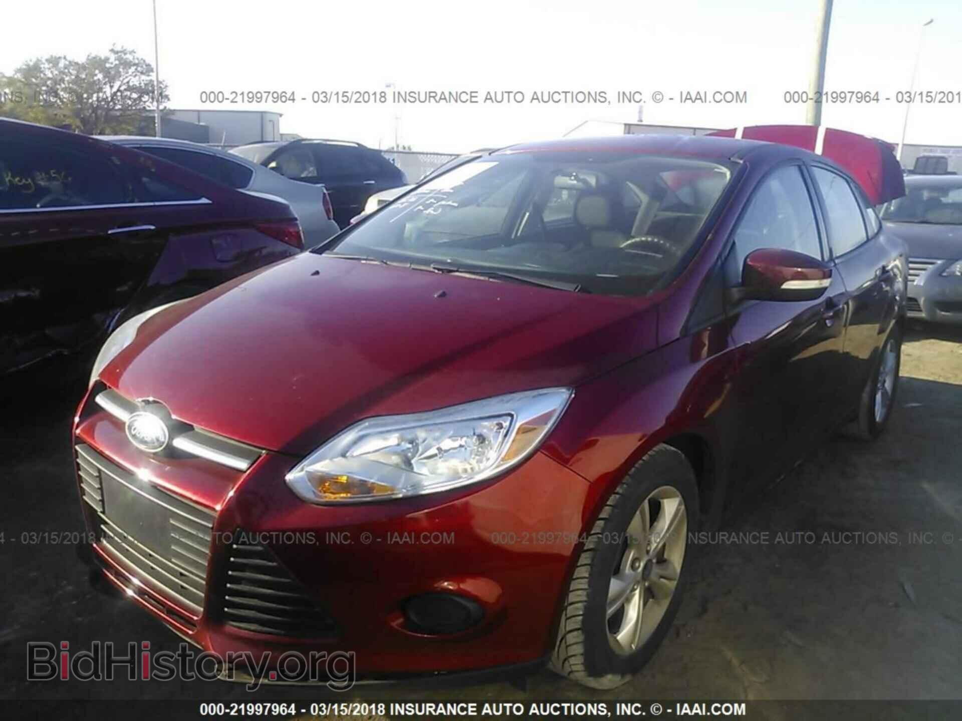 2014 Ford Focus - VIN: 1FADP3F2XEL127194 - Фото 2