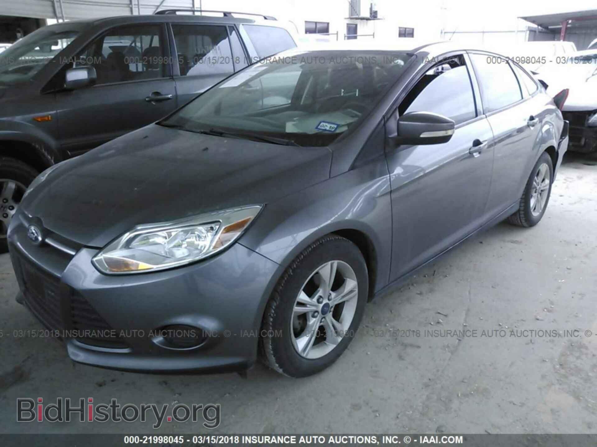 2014 Ford Focus - VIN: 1FADP3F21EL218287 - Photo 2
