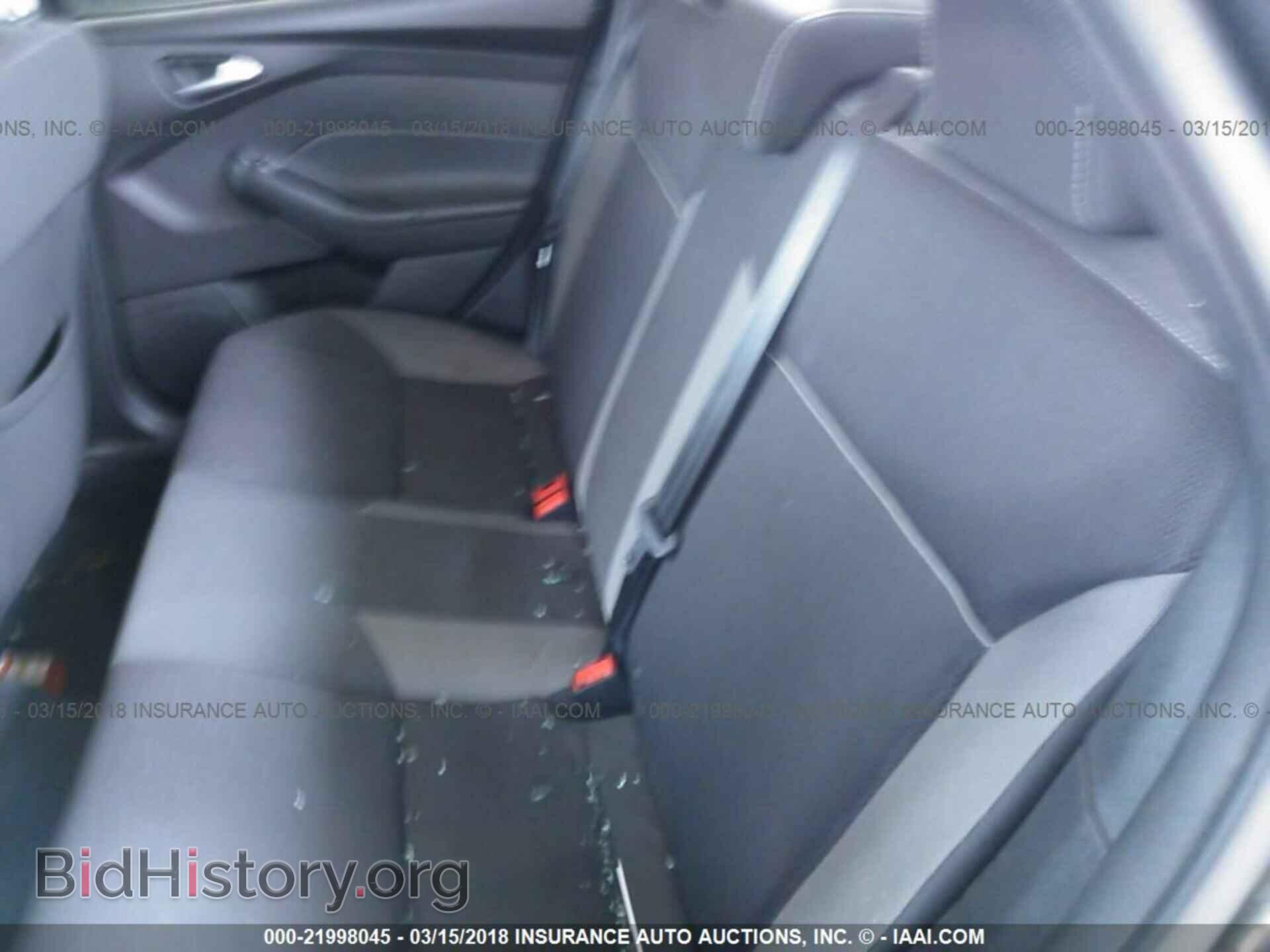 2014 Ford Focus - VIN: 1FADP3F21EL218287 - Photo 8