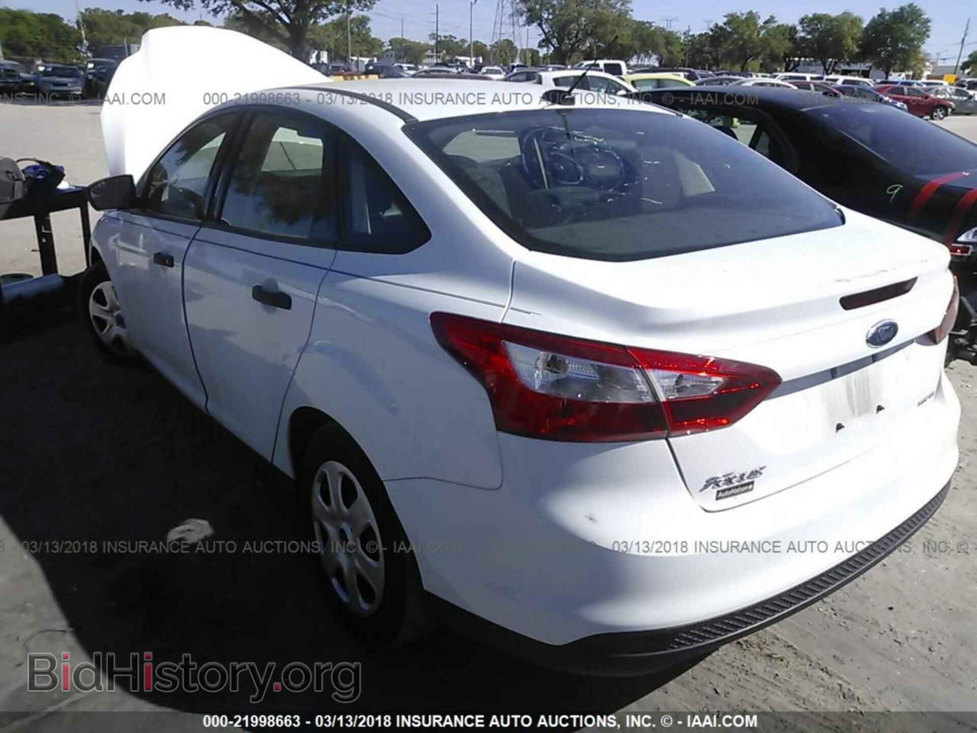 2013 Ford Focus - VIN: 1FADP3E27DL369747 - Photo 3