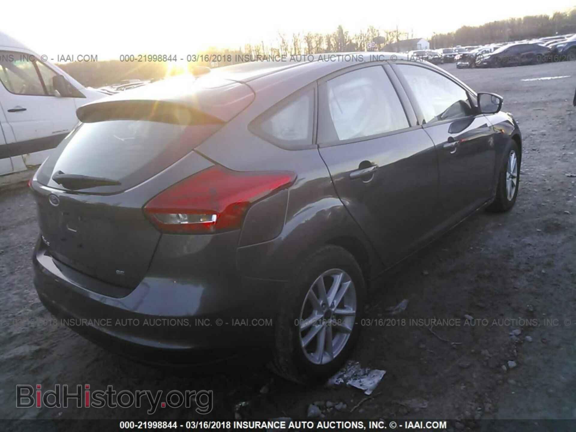 2017 Ford Focus - VIN: 1FADP3K28HL339067 - Photo 4