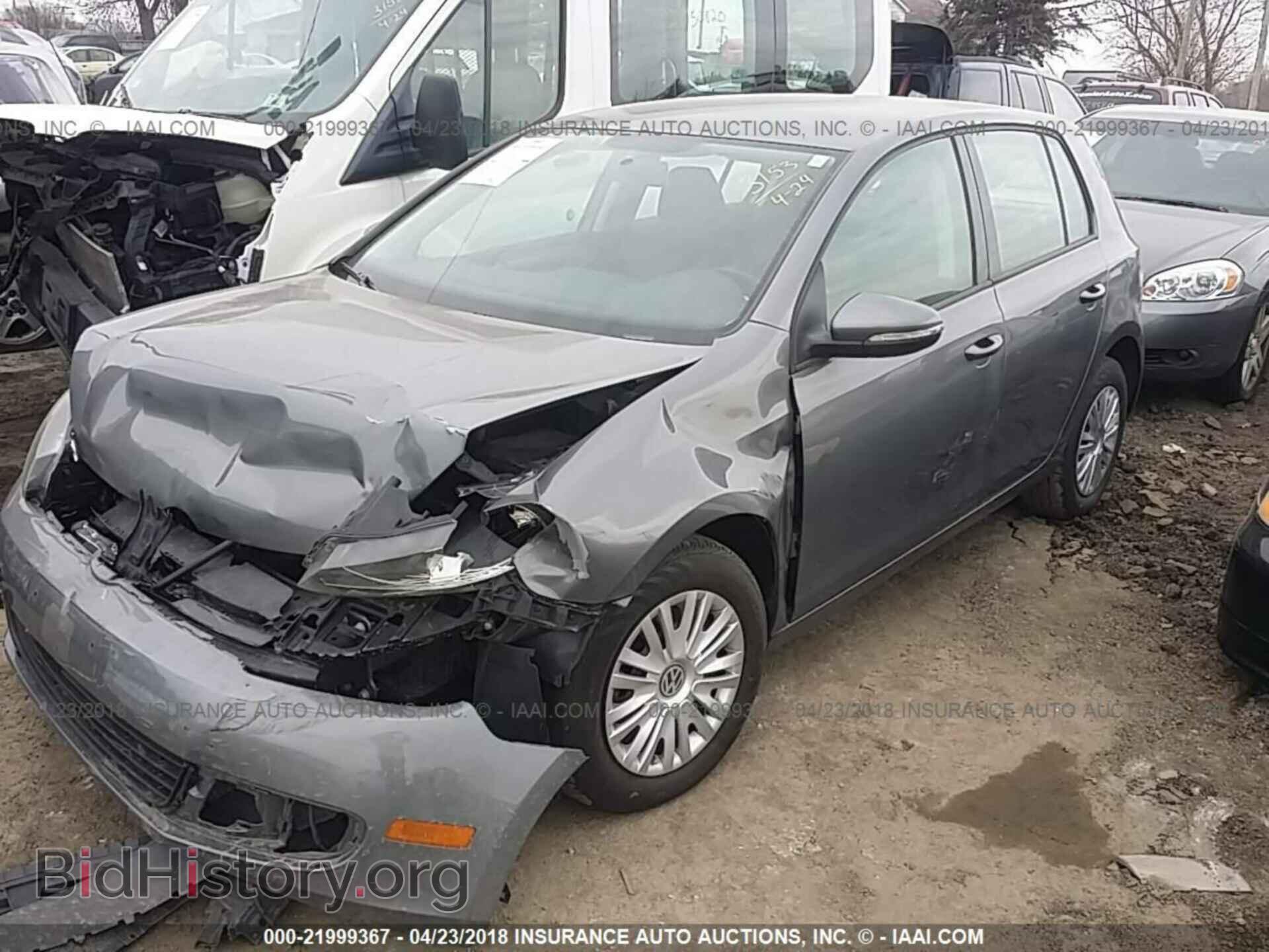 2014 Volkswagen Golf - VIN: WVWDB7AJ0EW011385 - Фото 2