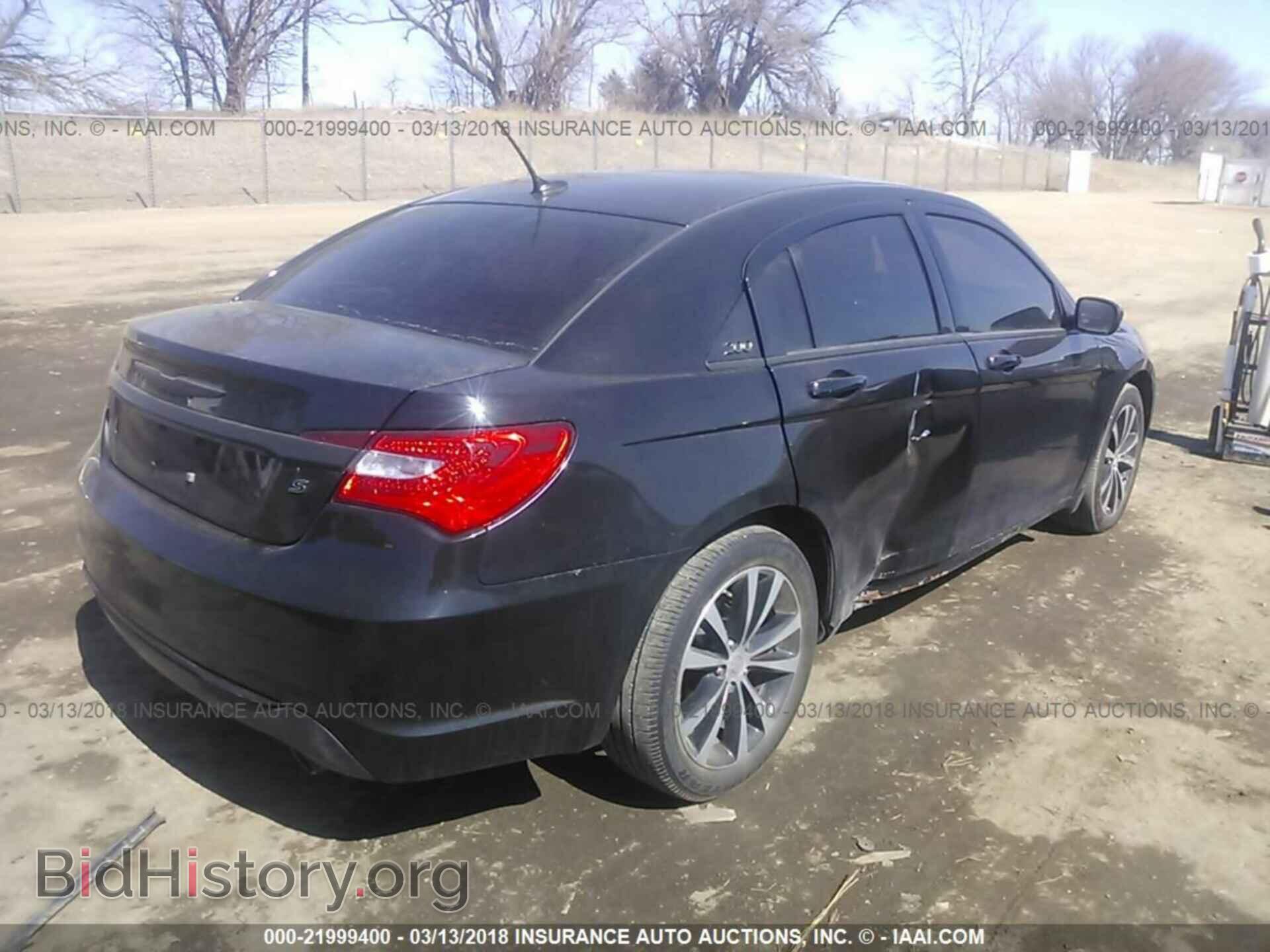 2013 Chrysler 200 - VIN: 1C3CCBCG2DN525809 - Фото 4