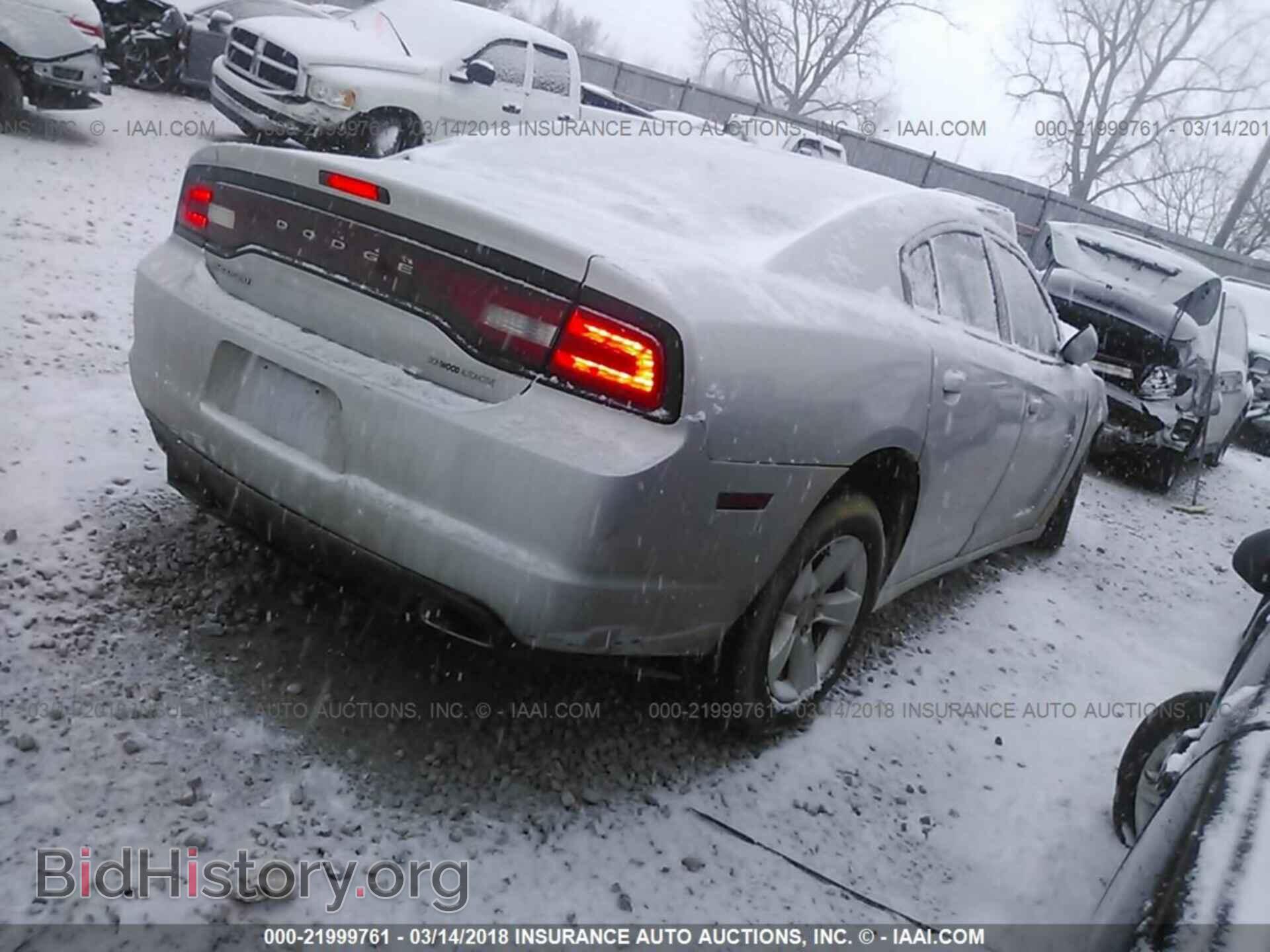2012 Dodge Charger - VIN: 2C3CDXBG7CH296062 - Photo 4