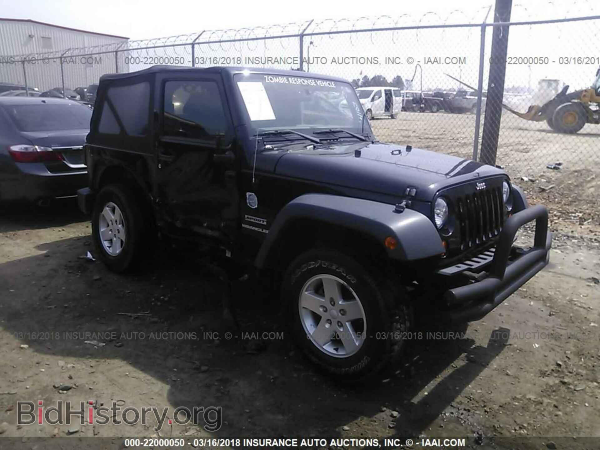 Photo 1C4AJWAG0CL214103 - Jeep Wrangler 2012