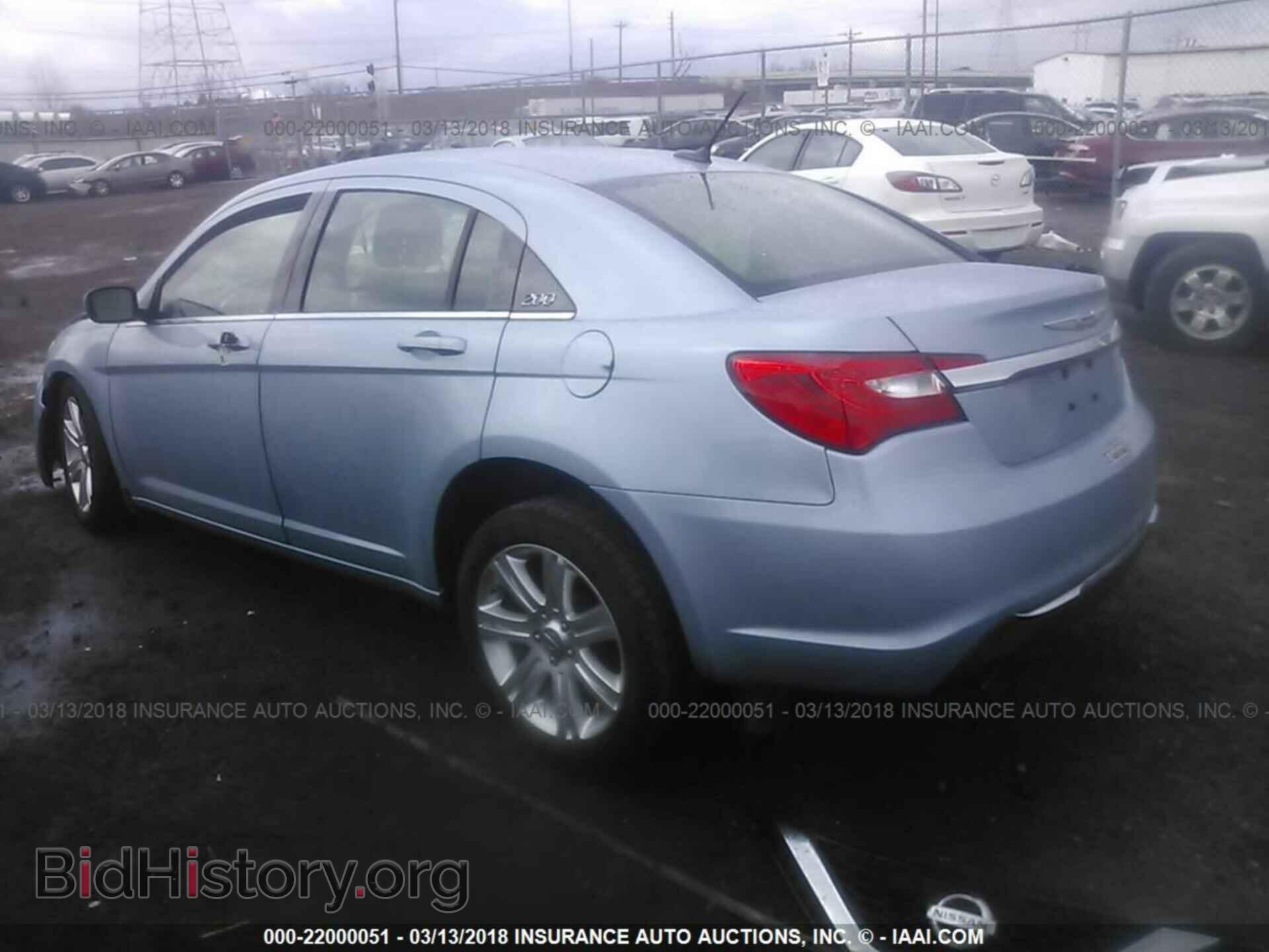2012 Chrysler 200 - VIN: 1C3CCBBG3CN142851 - Photo 3
