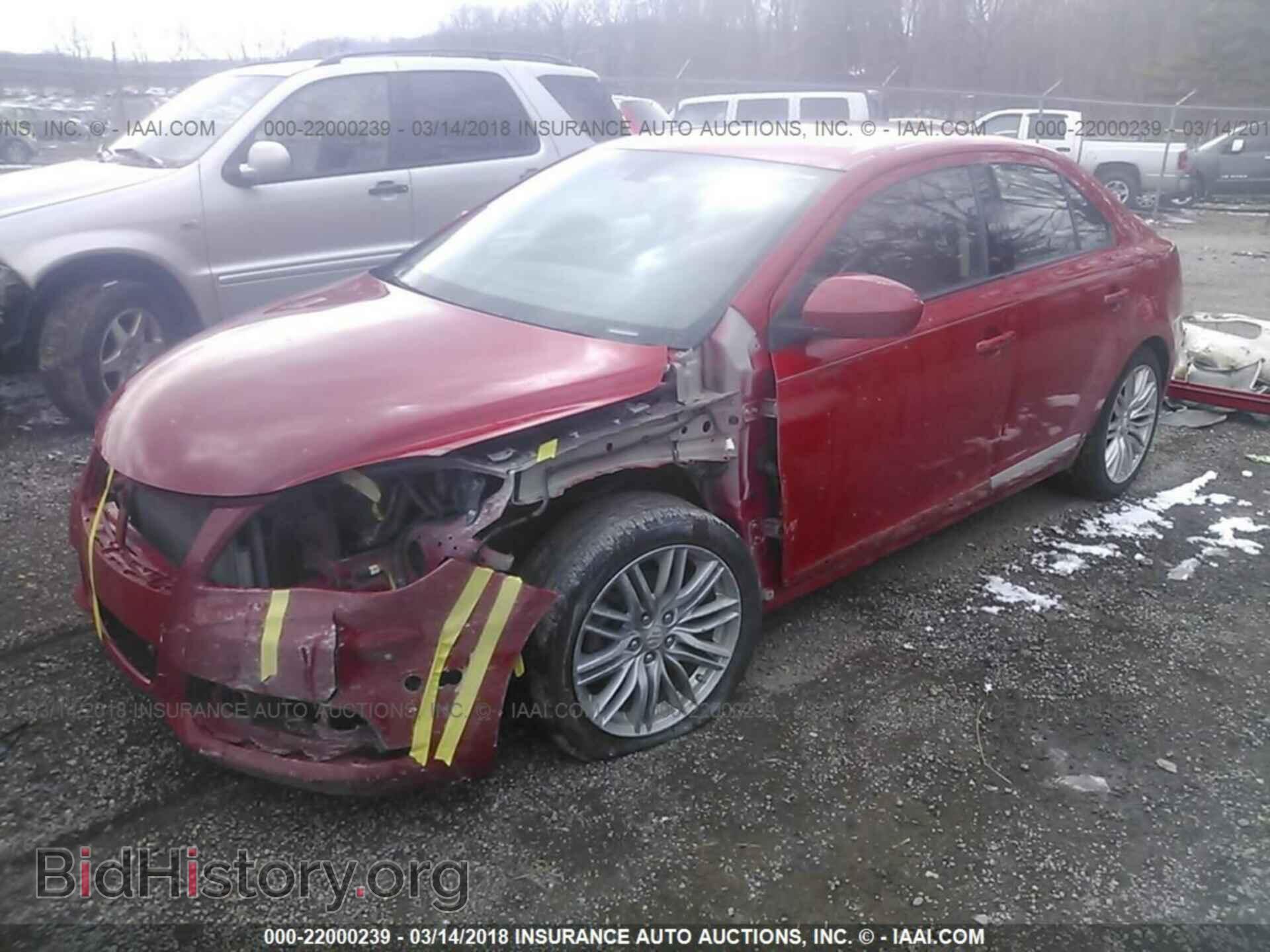 2012 Suzuki Kizashi - VIN: JS2RF9A84C6100317 - Фото 2