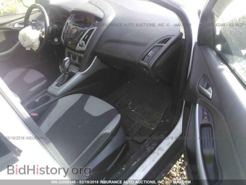 2012 Ford FOCUS (VIN 1FAHP3F24CL277638) — photo 5 of 10