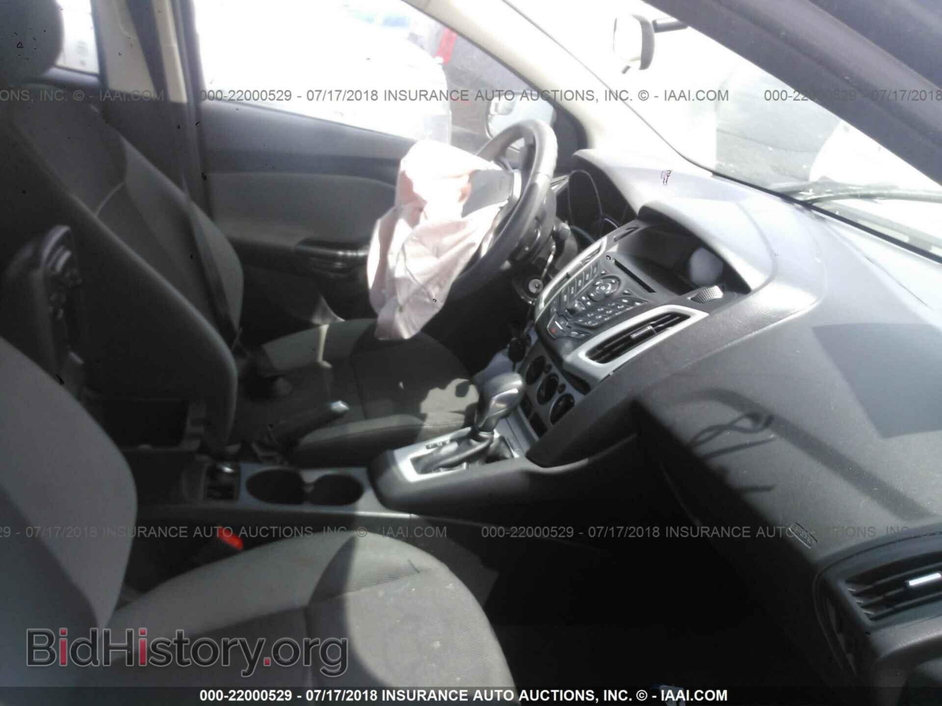 2014 Ford Focus - VIN: 1FADP3F22EL340561 - Photo 5