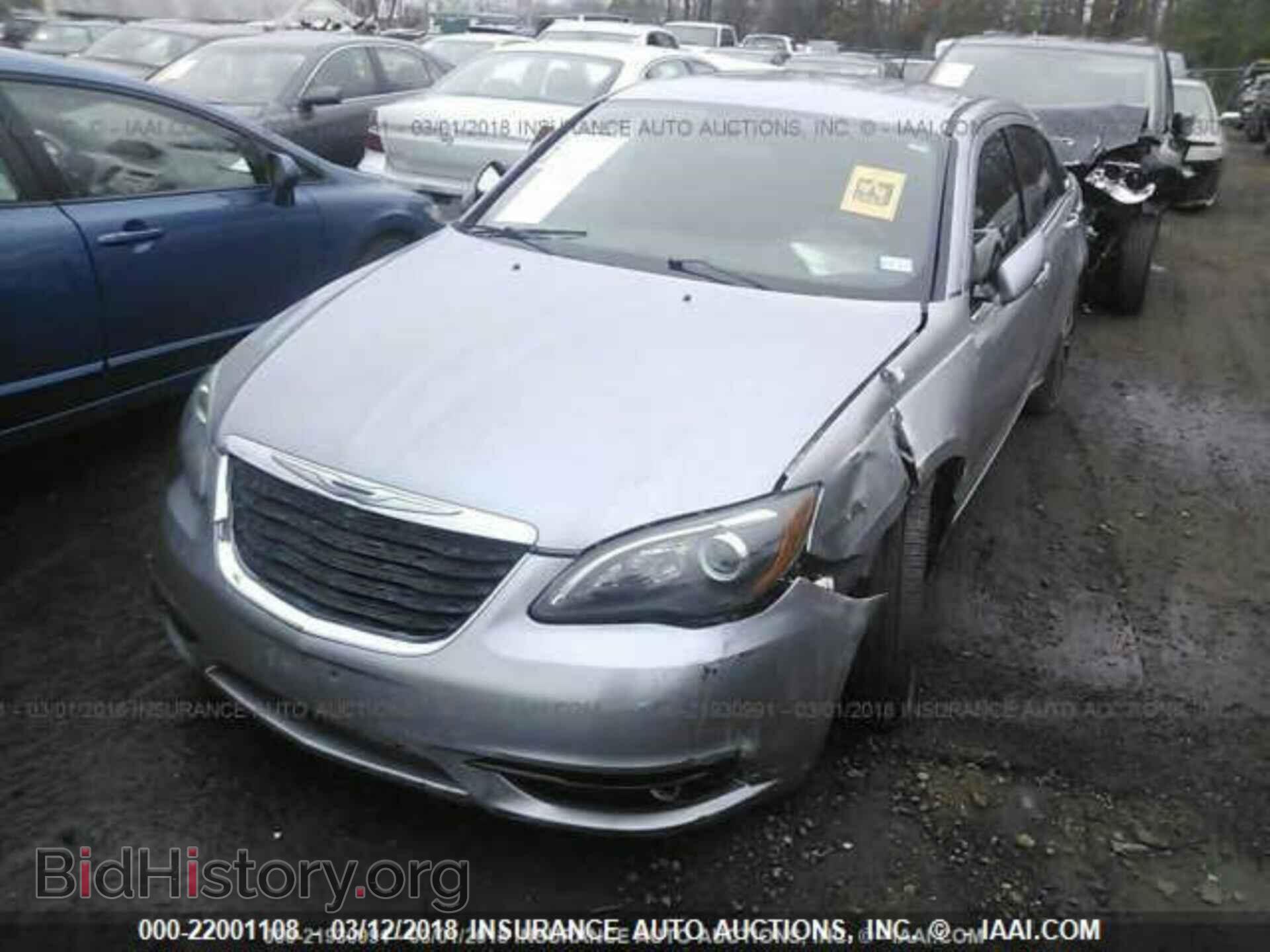 2013 Chrysler 200 - VIN: 1C3CCBBG8DN747420 - Photo 2