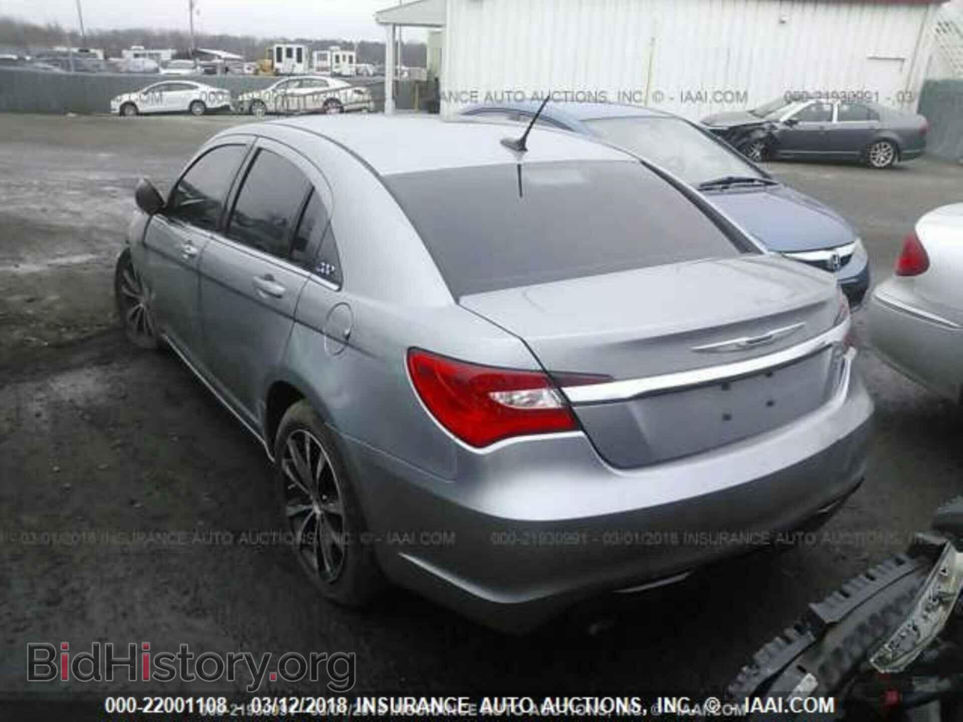 2013 Chrysler 200 - VIN: 1C3CCBBG8DN747420 - Photo 3