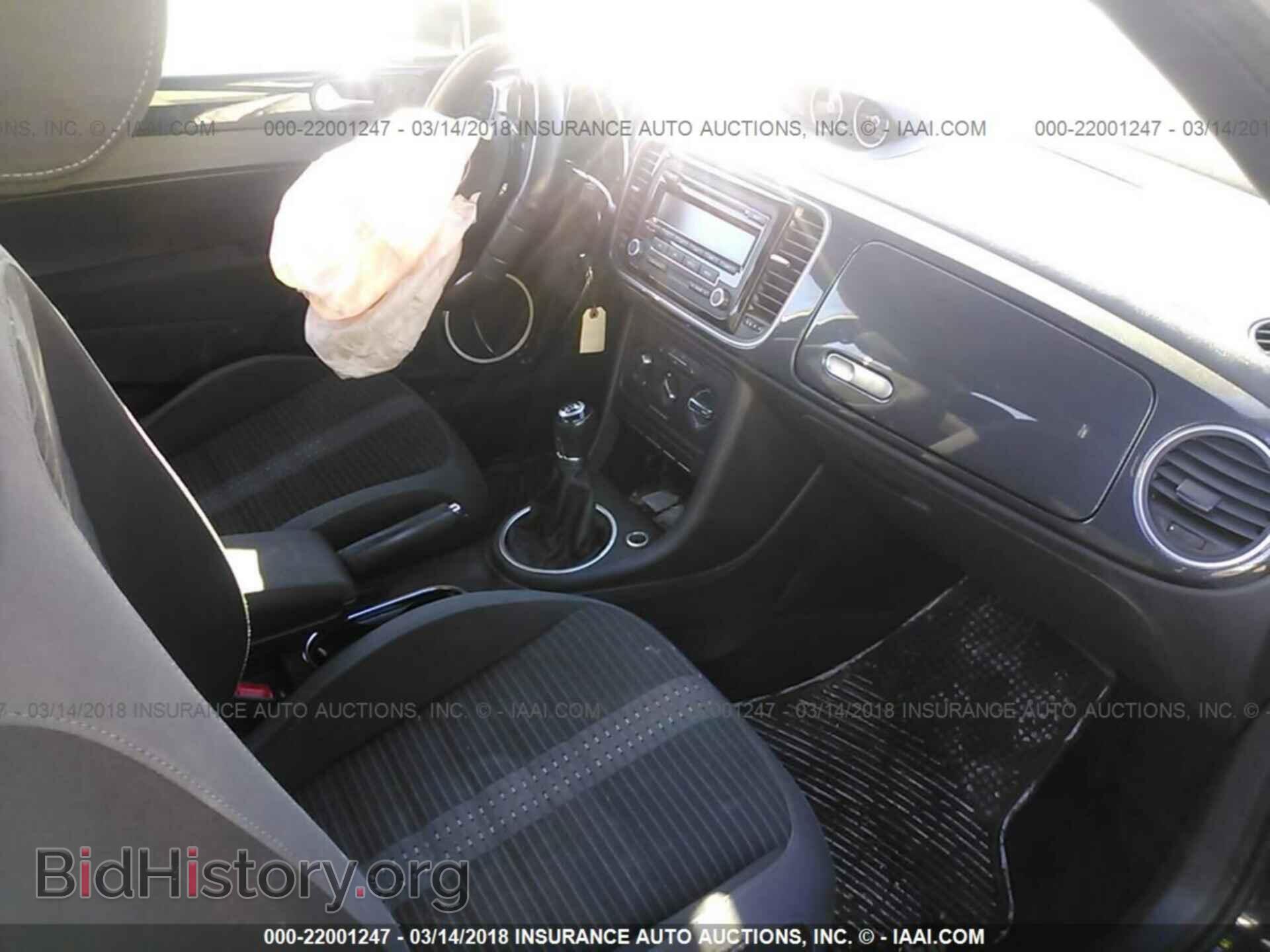 2013 Volkswagen Beetle - VIN: 3VW4A7AT9DM656066 - Фото 5