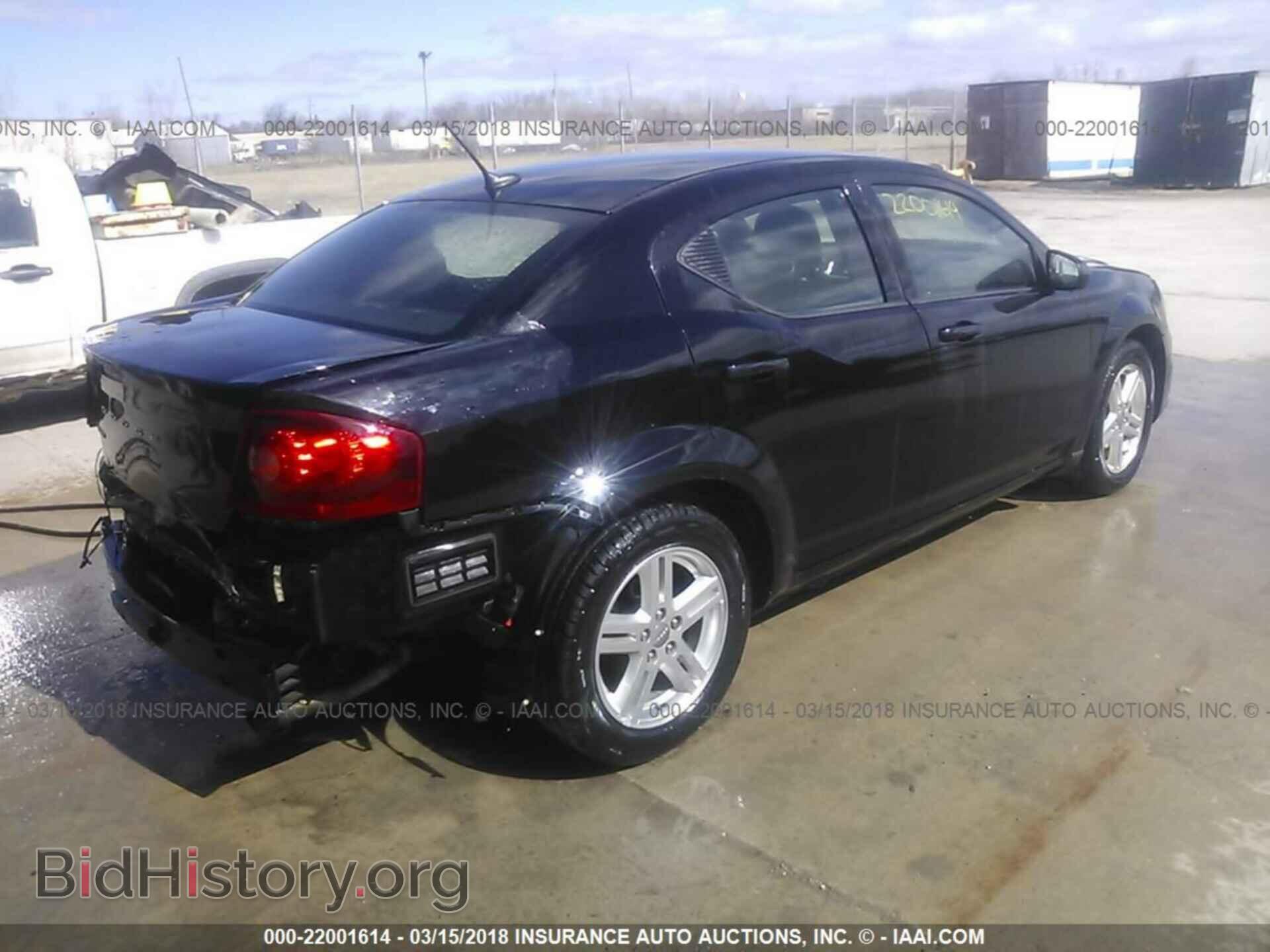 2011 Dodge Avenger - VIN: 1B3BD1FB0BN574293 - Фото 4