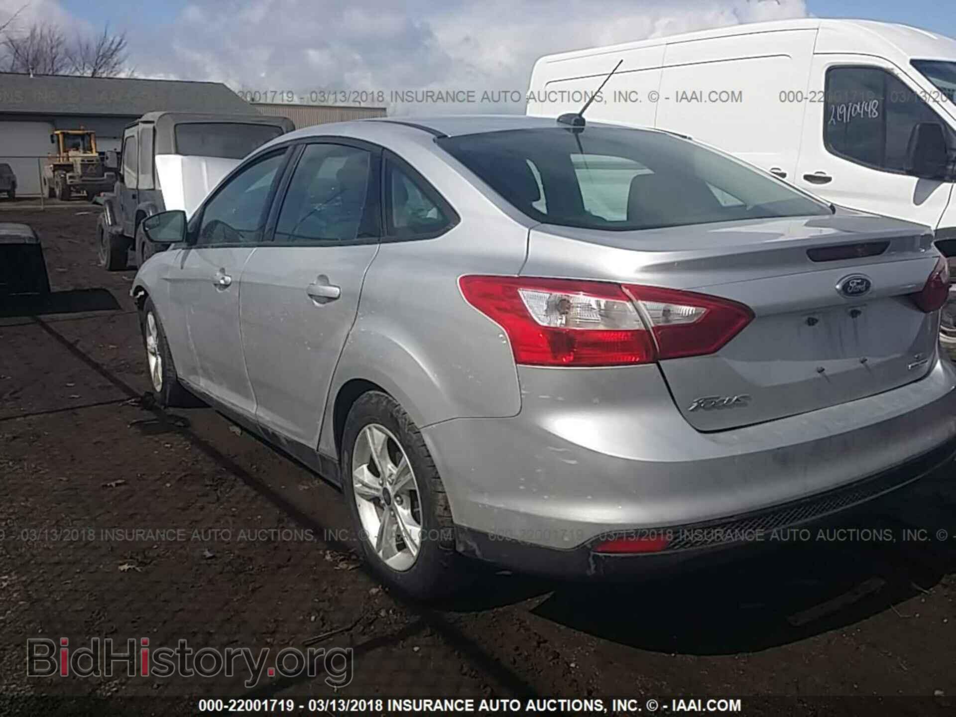 2014 Ford Focus - VIN: 1FADP3F2XEL223570 - Фото 3
