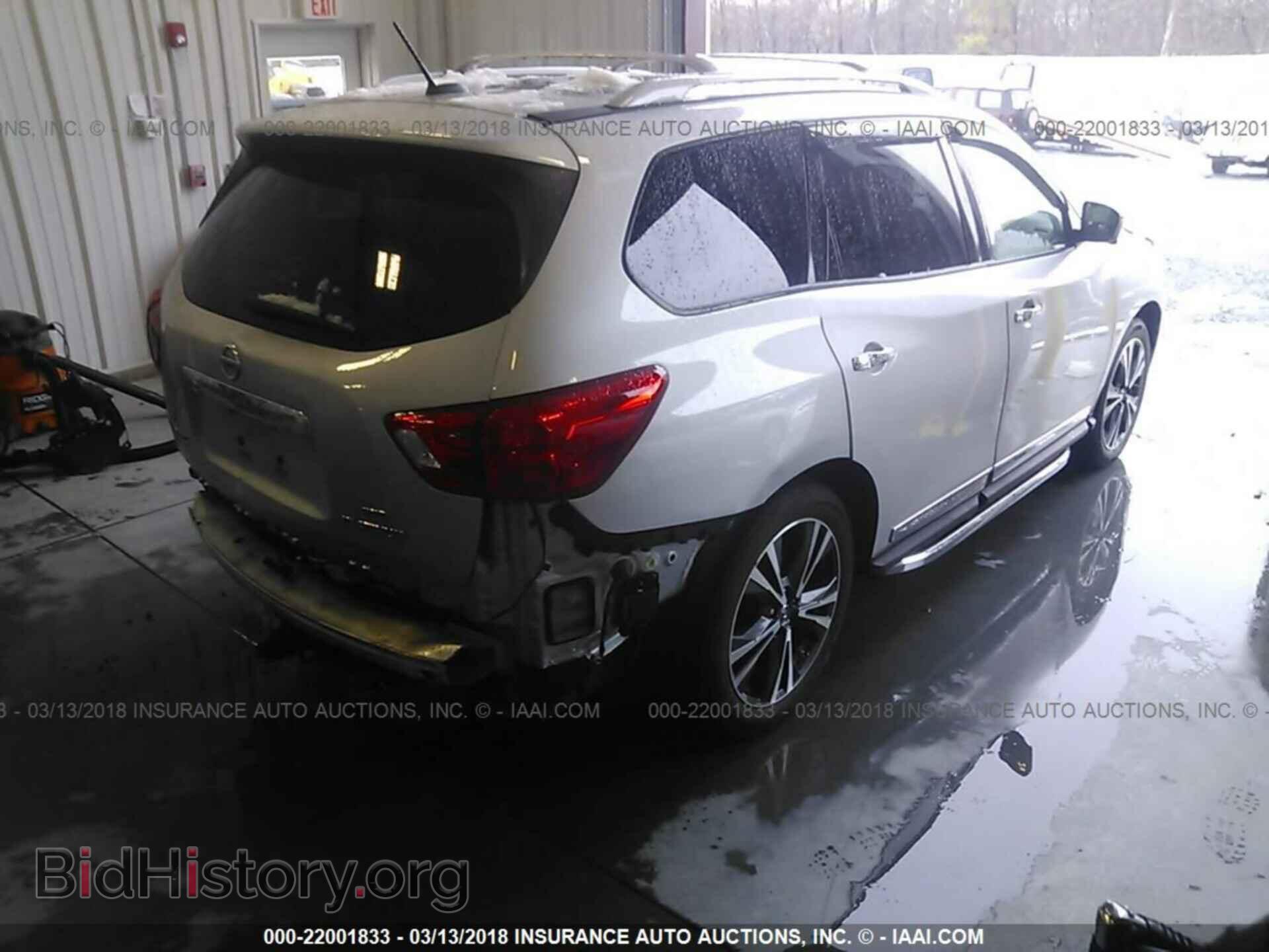 2017 Nissan Pathfinder - VIN: 5N1DR2MM1HC618661 - Фото 4