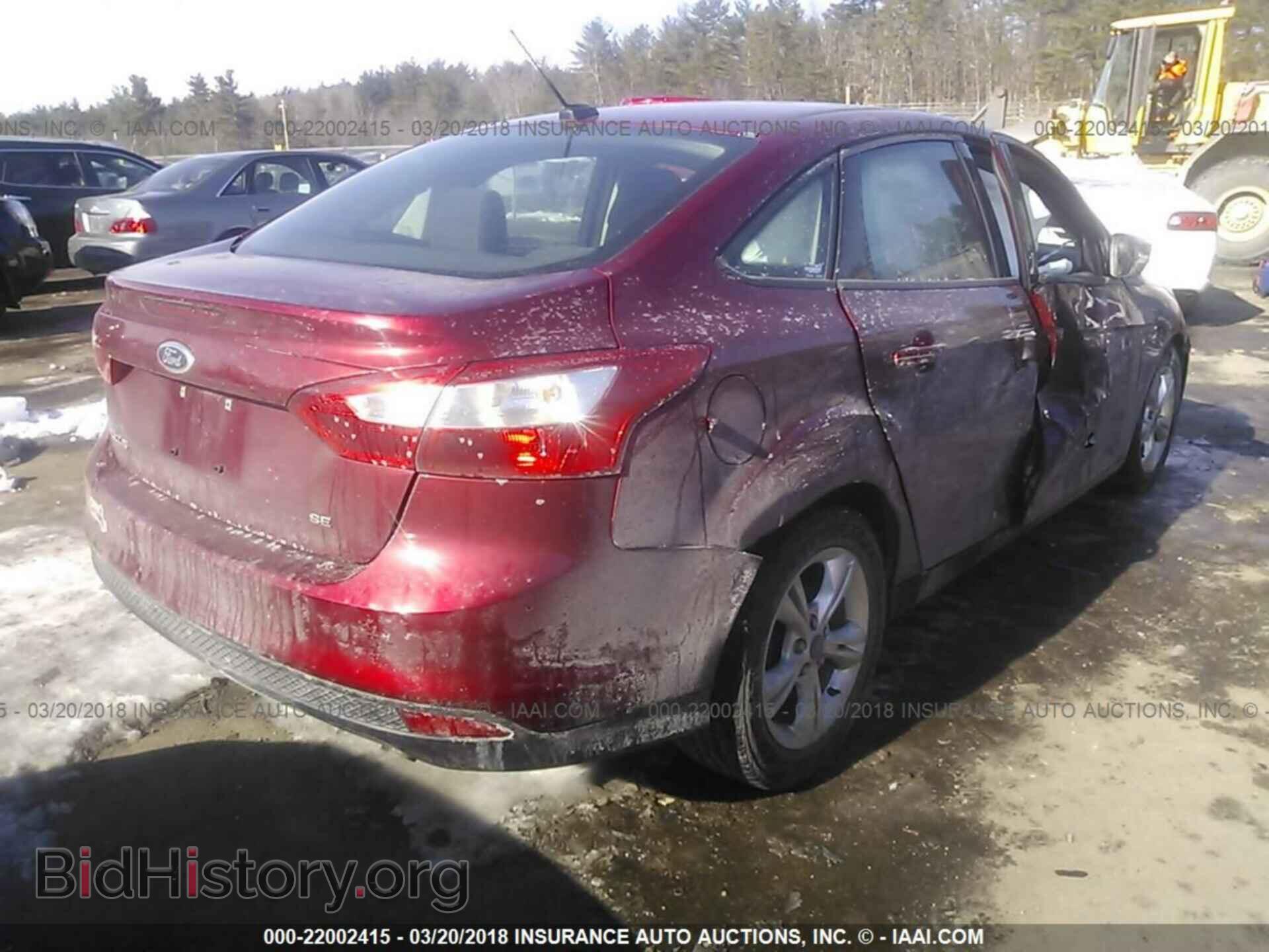 2014 Ford Focus - VIN: 1FADP3F27EL134183 - Photo 4