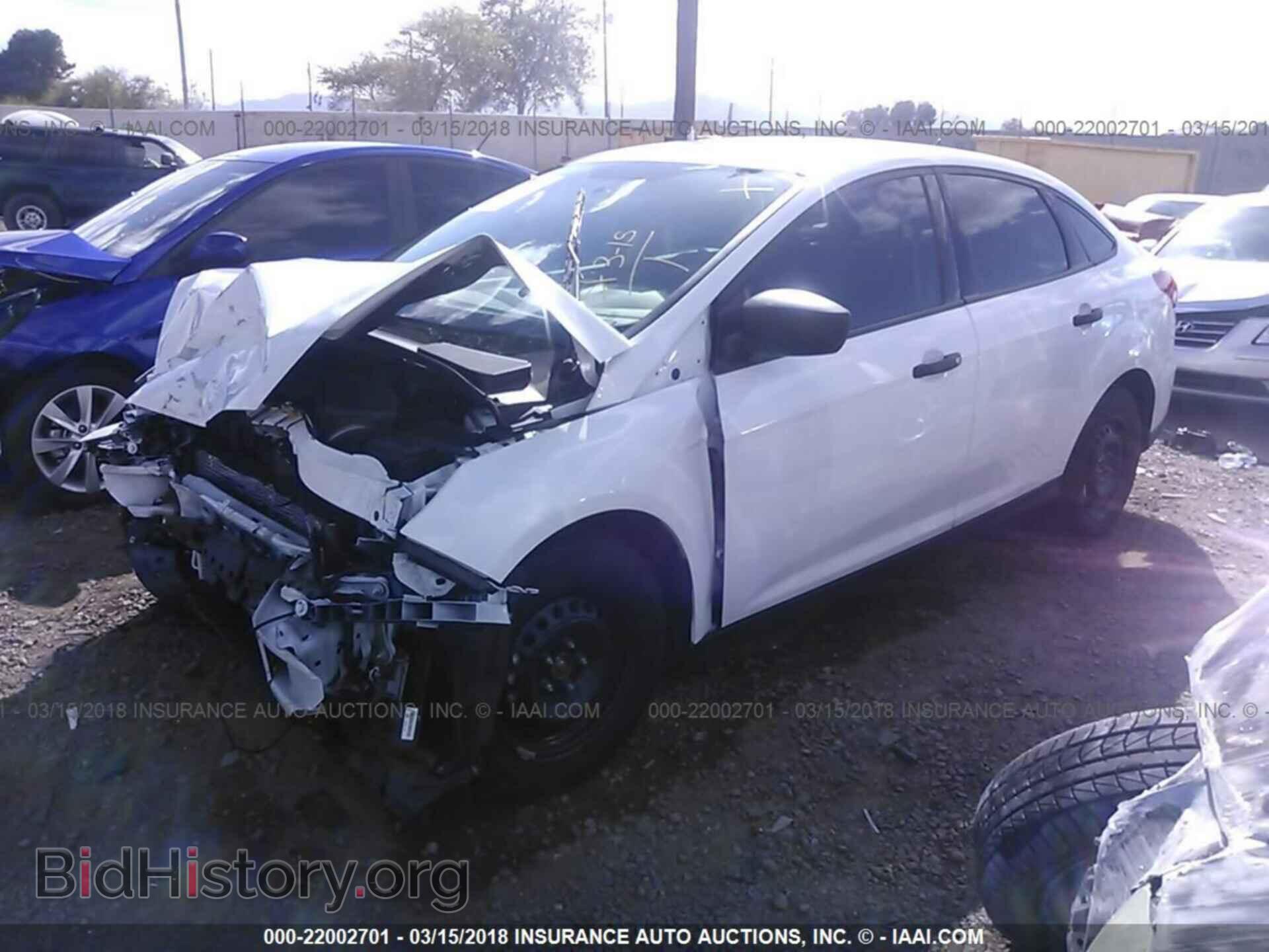 2017 Ford Focus - VIN: 1FADP3E24HL223294 - Фото 2