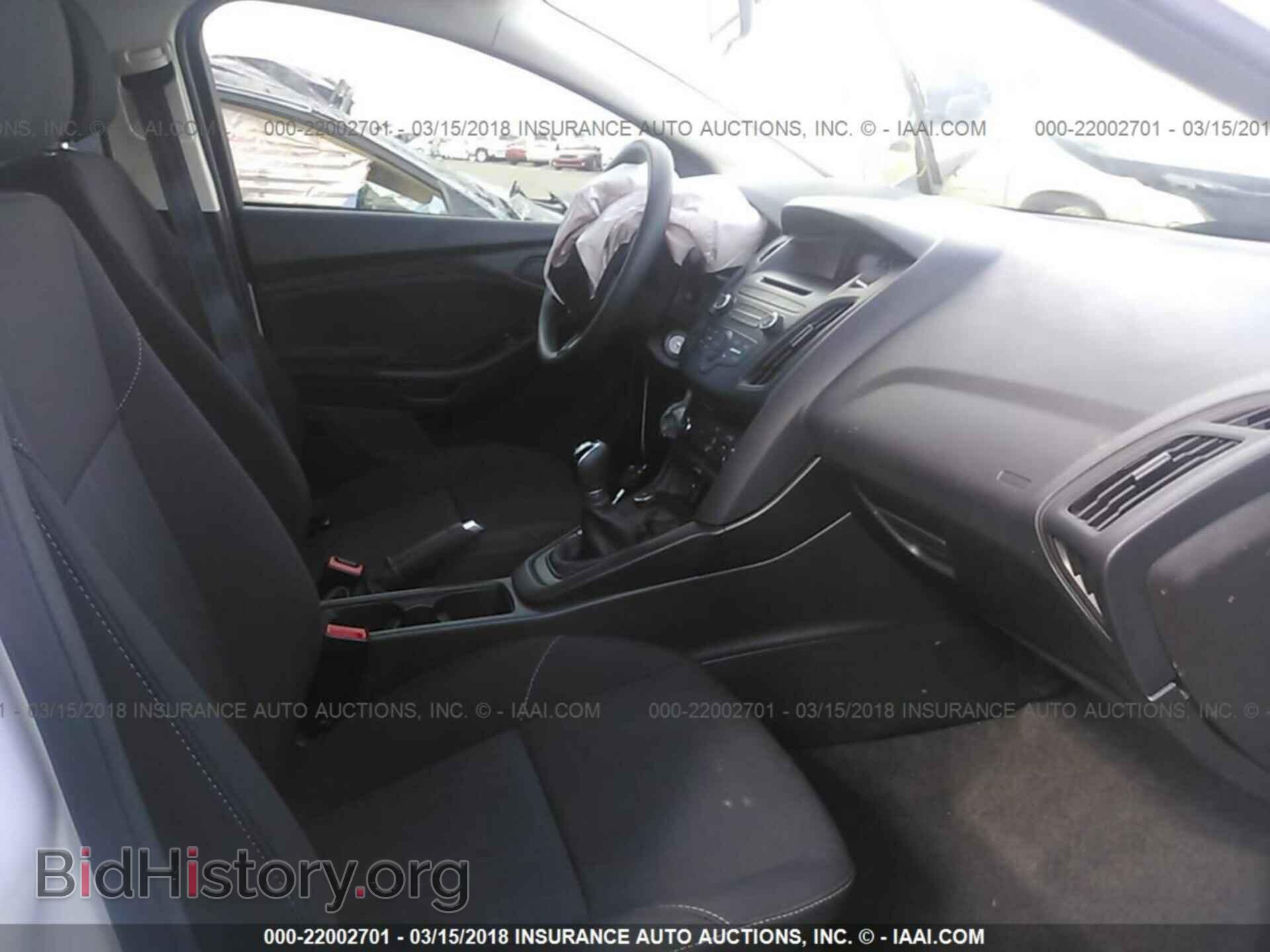 2017 Ford Focus - VIN: 1FADP3E24HL223294 - Фото 5