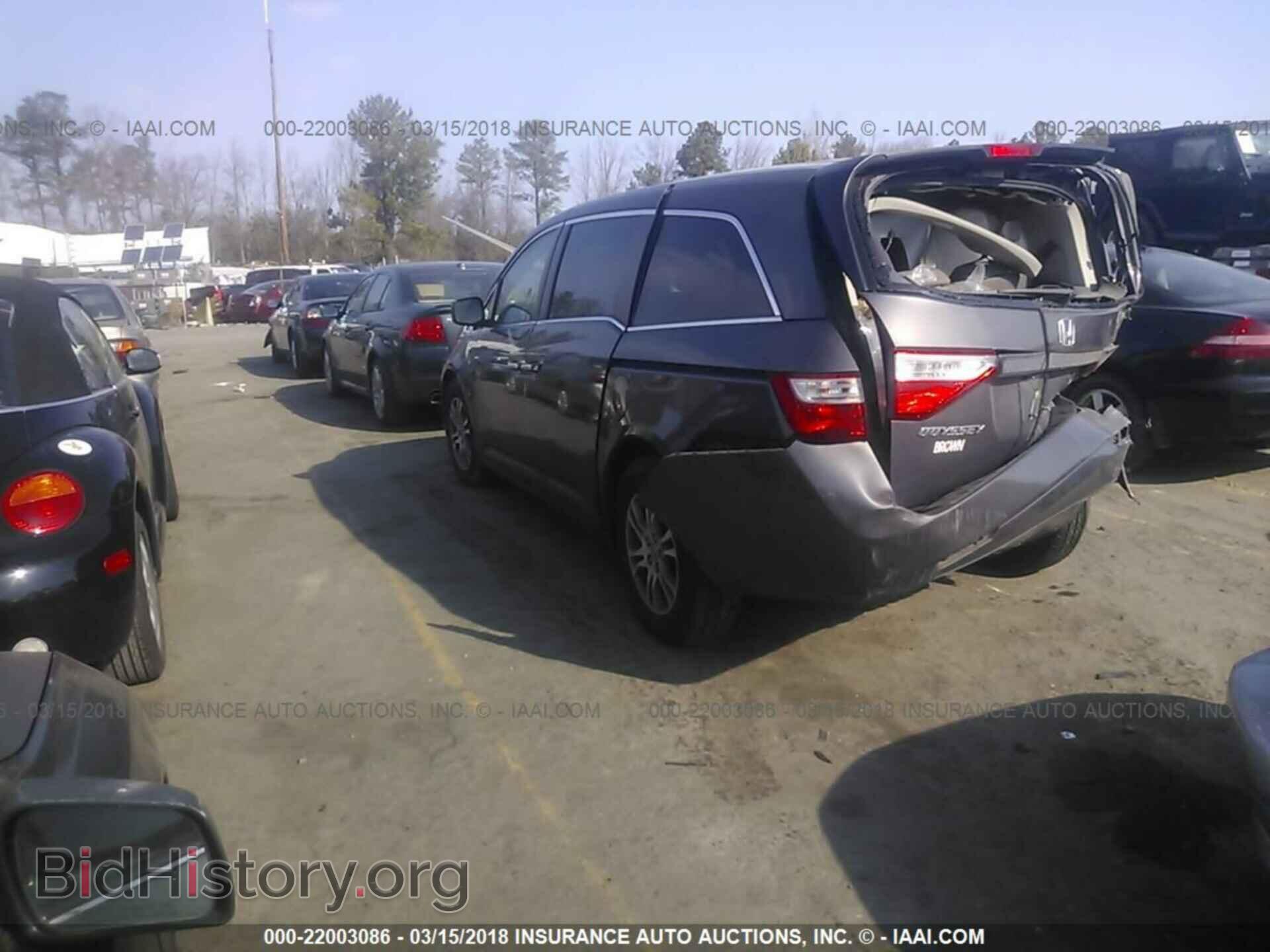 2013 Honda Odyssey - VIN: 5FNRL5H49DB090808 - Фото 3