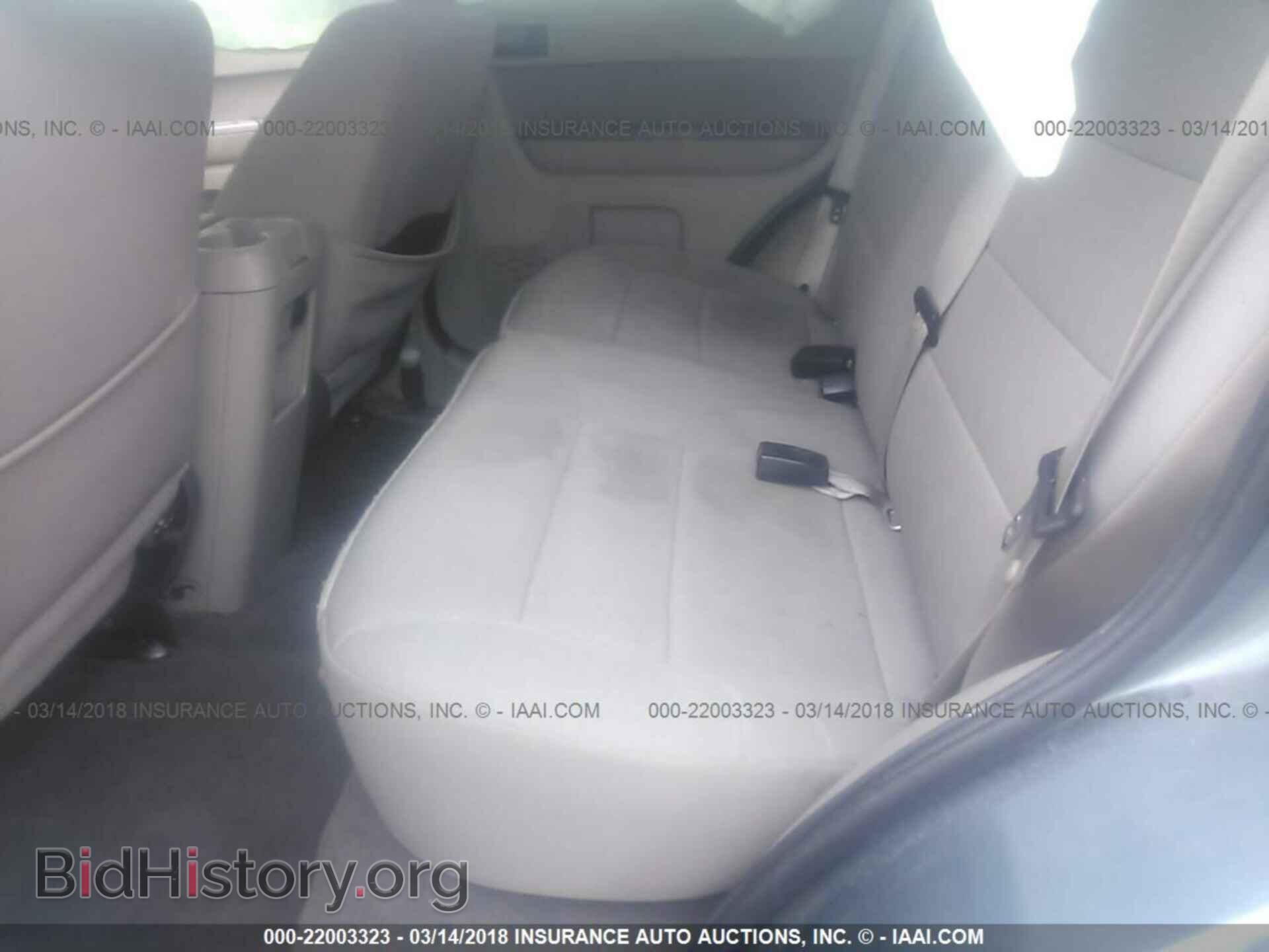 2012 Ford Escape - VIN: 1FMCU0D70CKB35072 - Photo 8