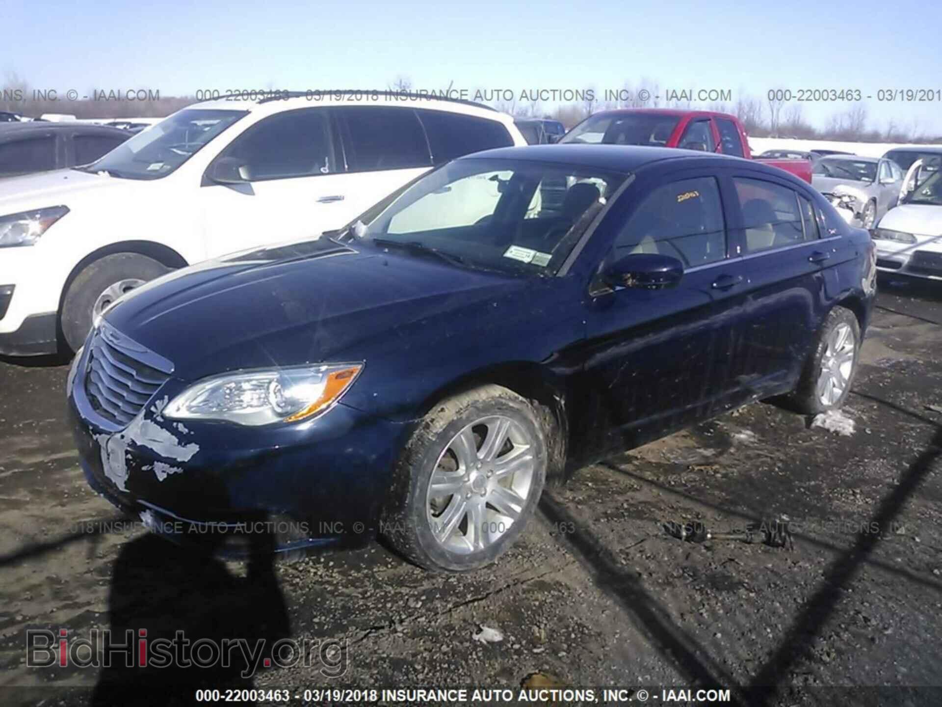 2013 Chrysler 200 - VIN: 1C3CCBAB5DN687098 - Фото 2