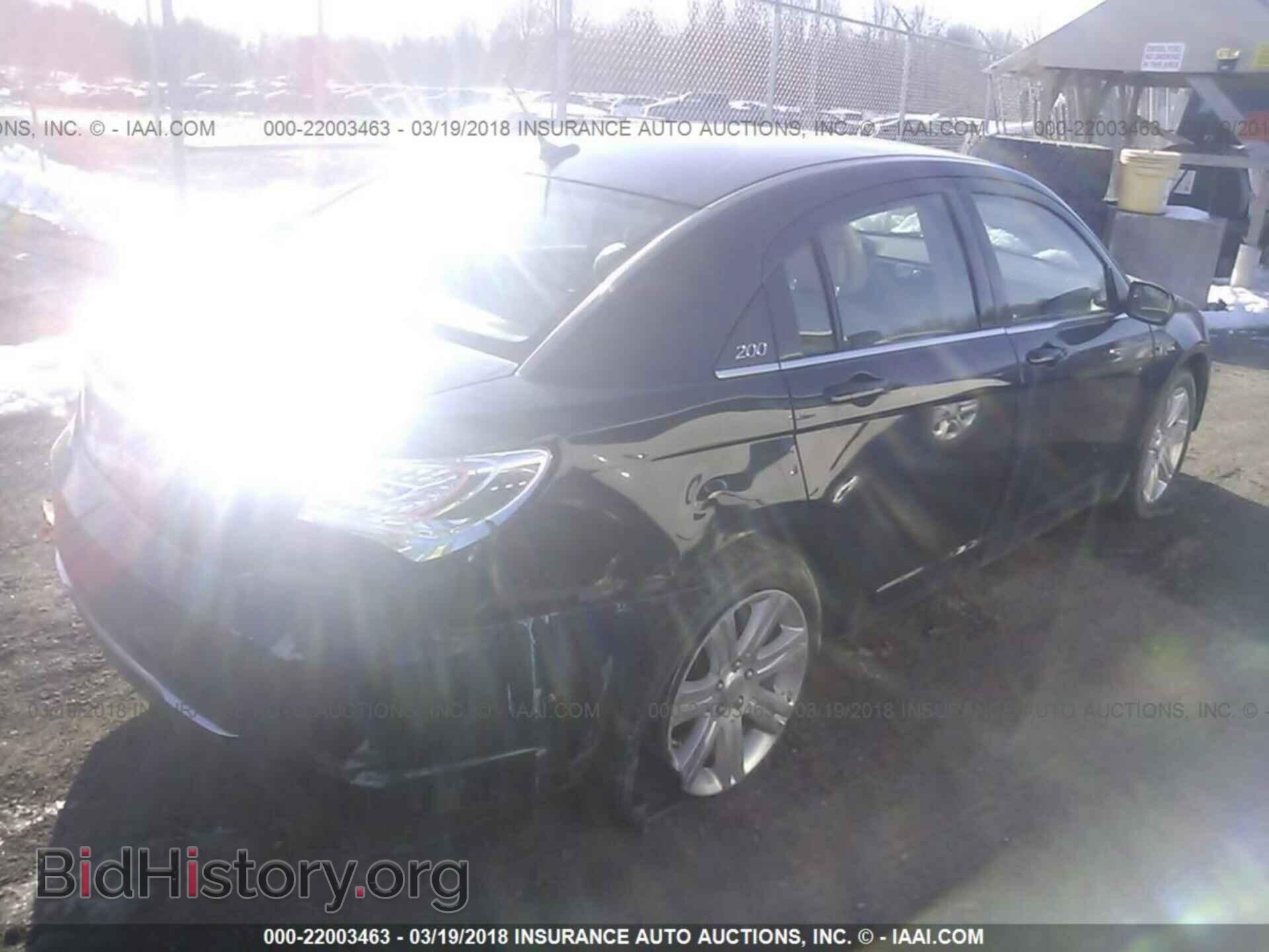 2013 Chrysler 200 - VIN: 1C3CCBAB5DN687098 - Фото 4