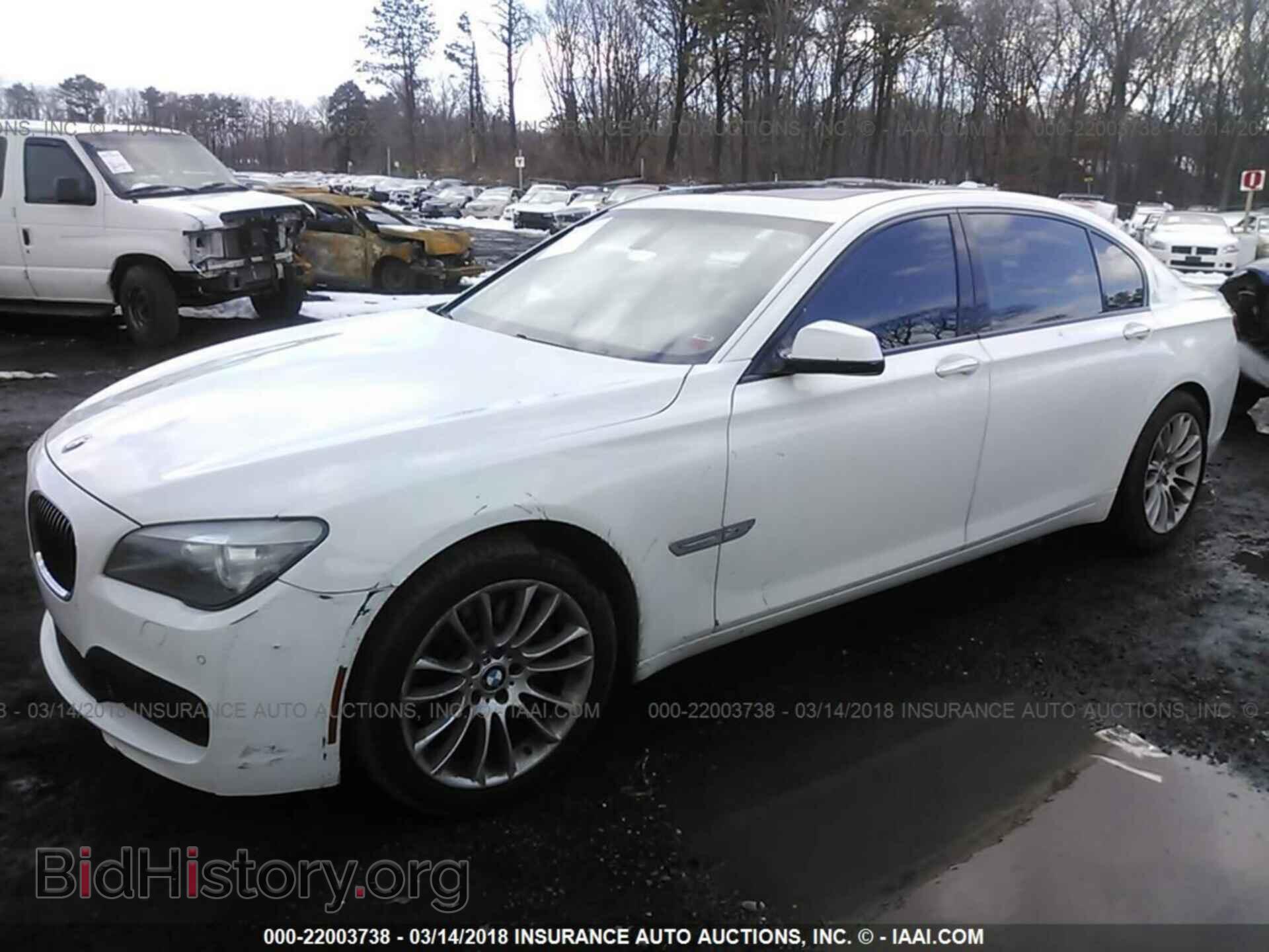 2012 Bmw 750 - VIN: WBAKC8C59CC437422 - Фото 2