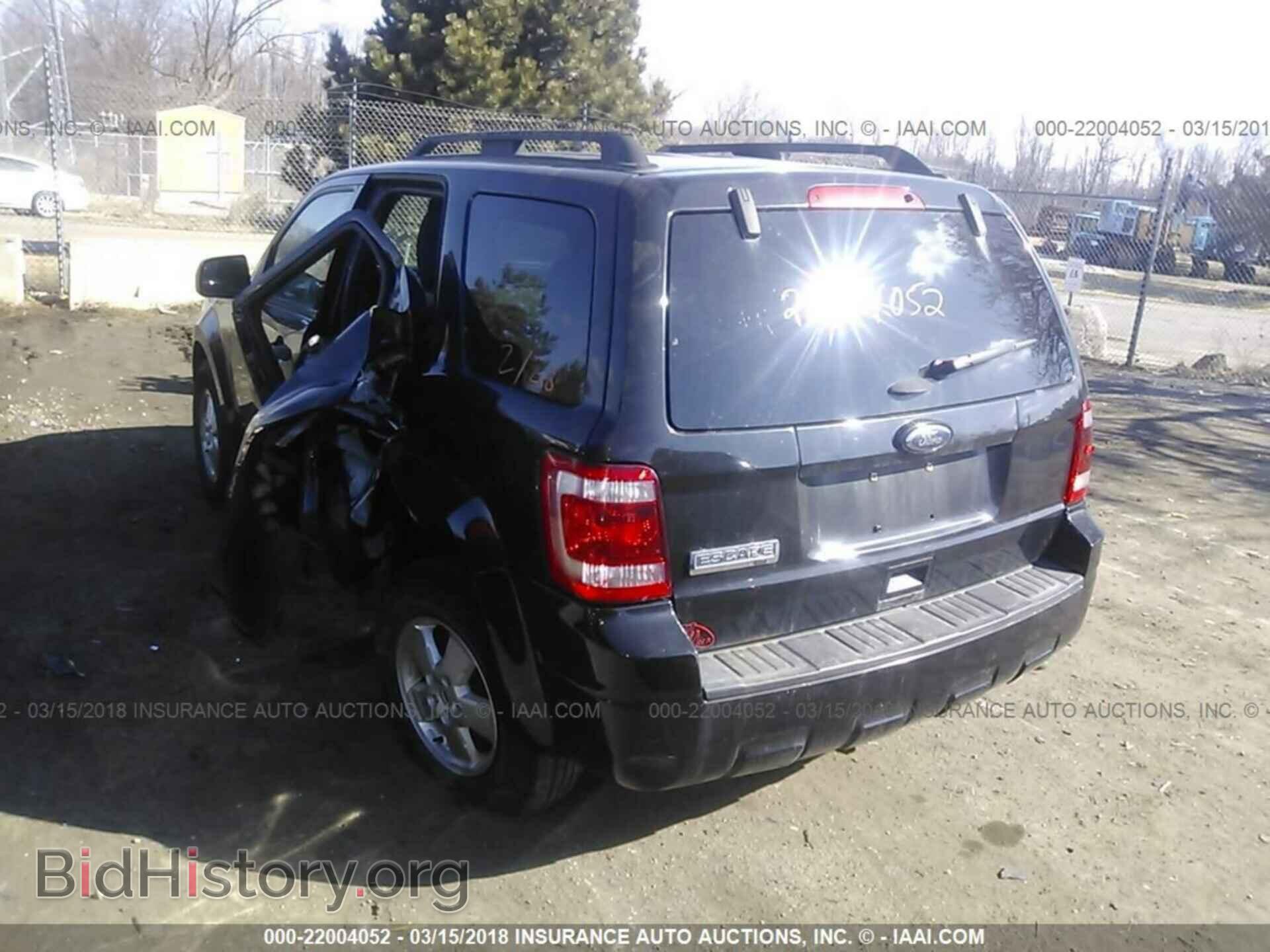 2011 Ford Escape - VIN: 1FMCU0D70BKC50236 - Фото 3