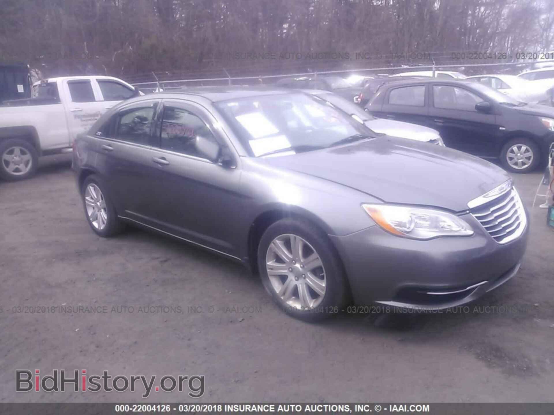 Photo 1C3CCBAB1DN670928 - Chrysler 200 2013
