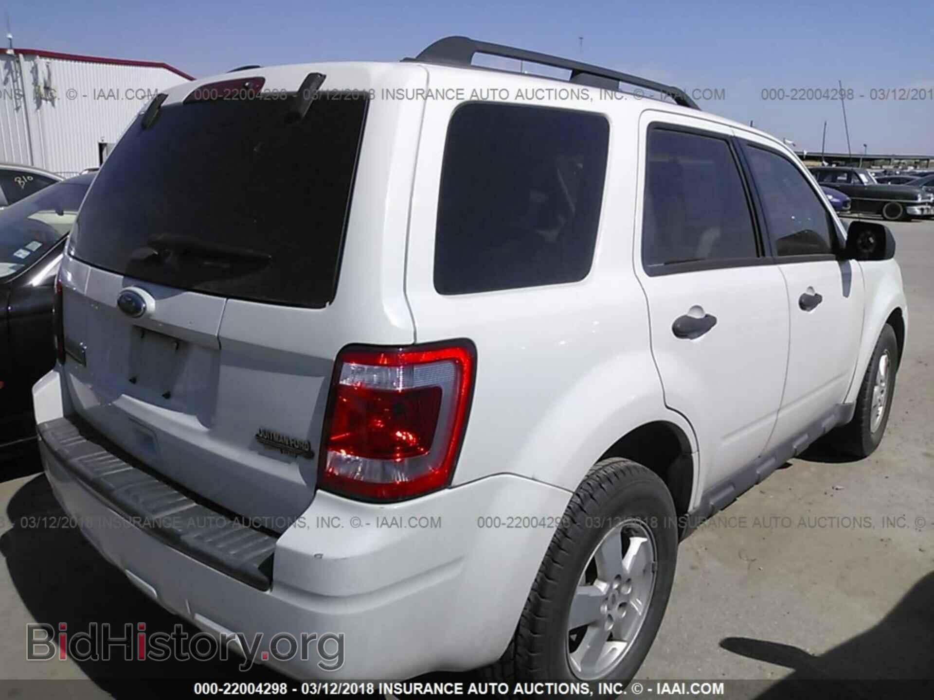 2011 Ford Escape - VIN: 1FMCU0D73BKB48588 - Фото 4