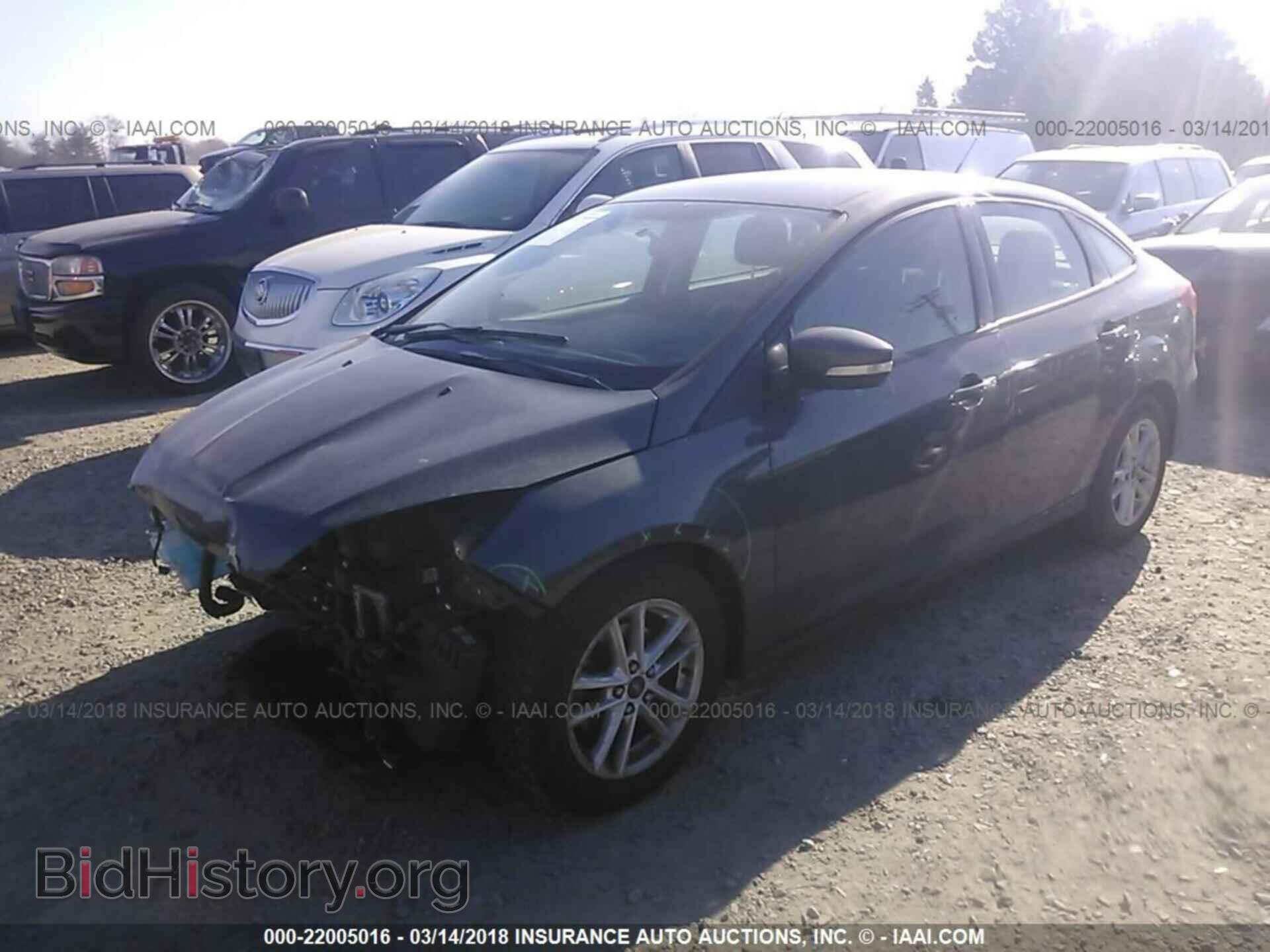 2015 Ford Focus - VIN: 1FADP3F23FL382254 - Фото 2
