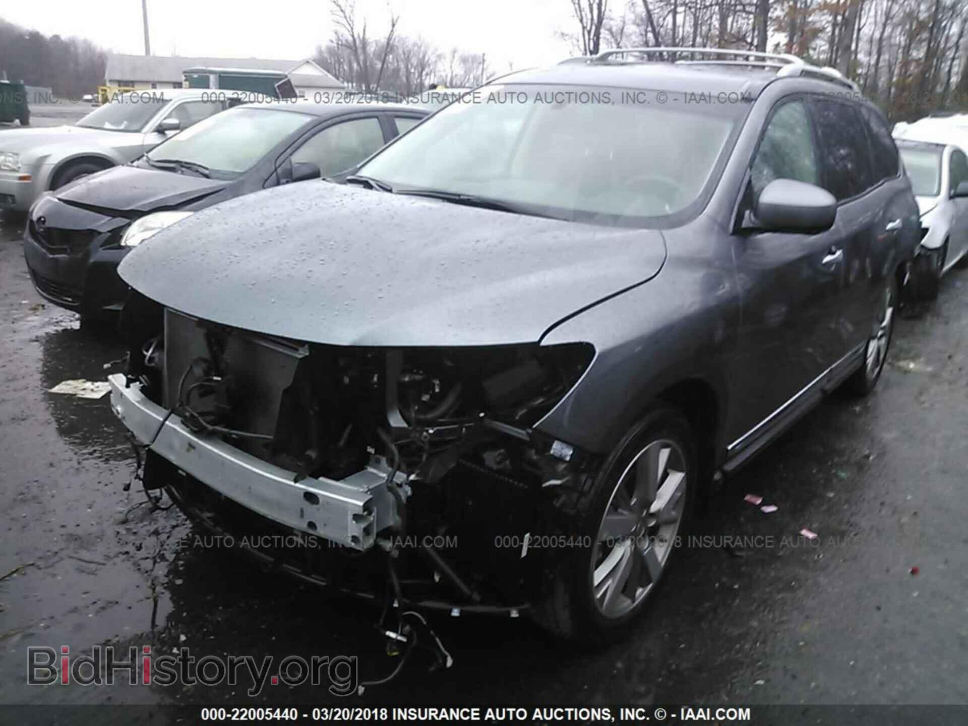 2015 Nissan Pathfinder - VIN: 5N1AR2MM2FC652804 - Photo 2