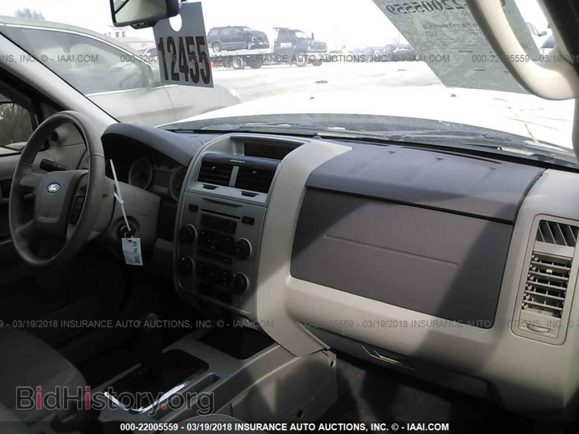 2011 Ford Escape - VIN: 1FMCU0DG9BKA22624 - Фото 5